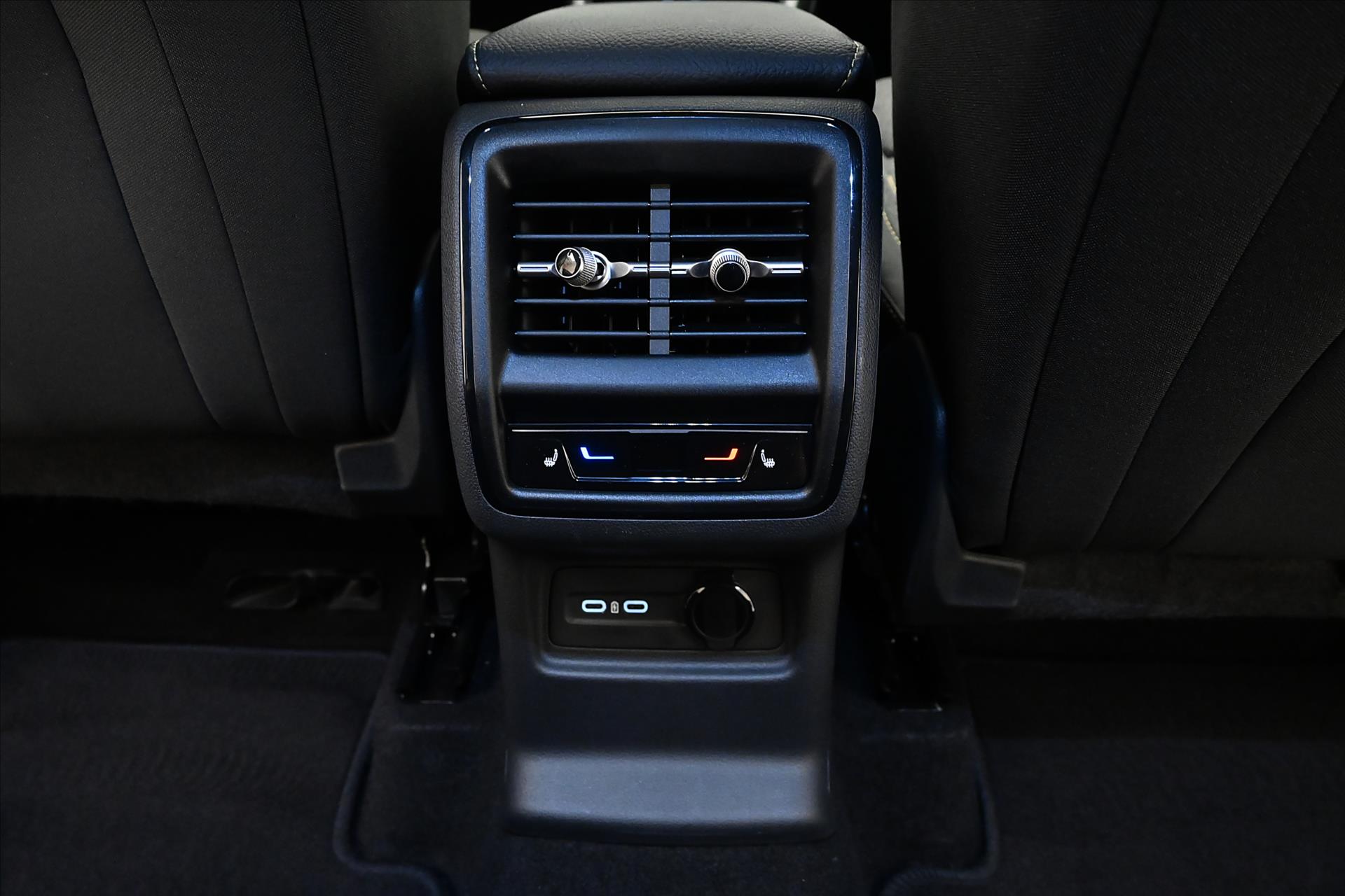 Hlavní fotografie vozu Škoda Kodiaq 1,5 TSI iV 150kW DSG Selection Záruka až 5 let (23)