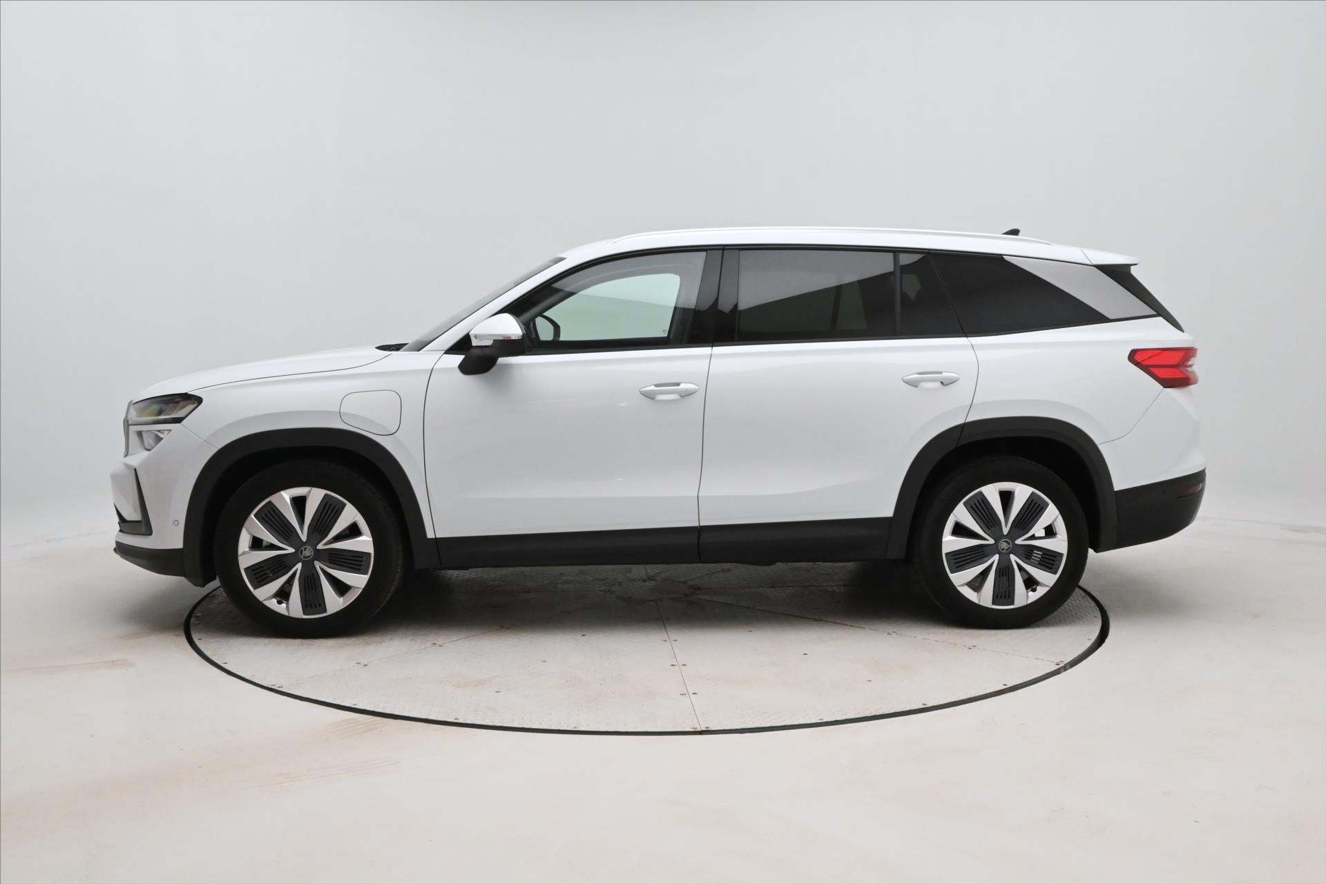 Main photo of the car Skoda Kodiaq 1,5 TSI iV 150kW DSG Selection Záruka až 5 let (9)
