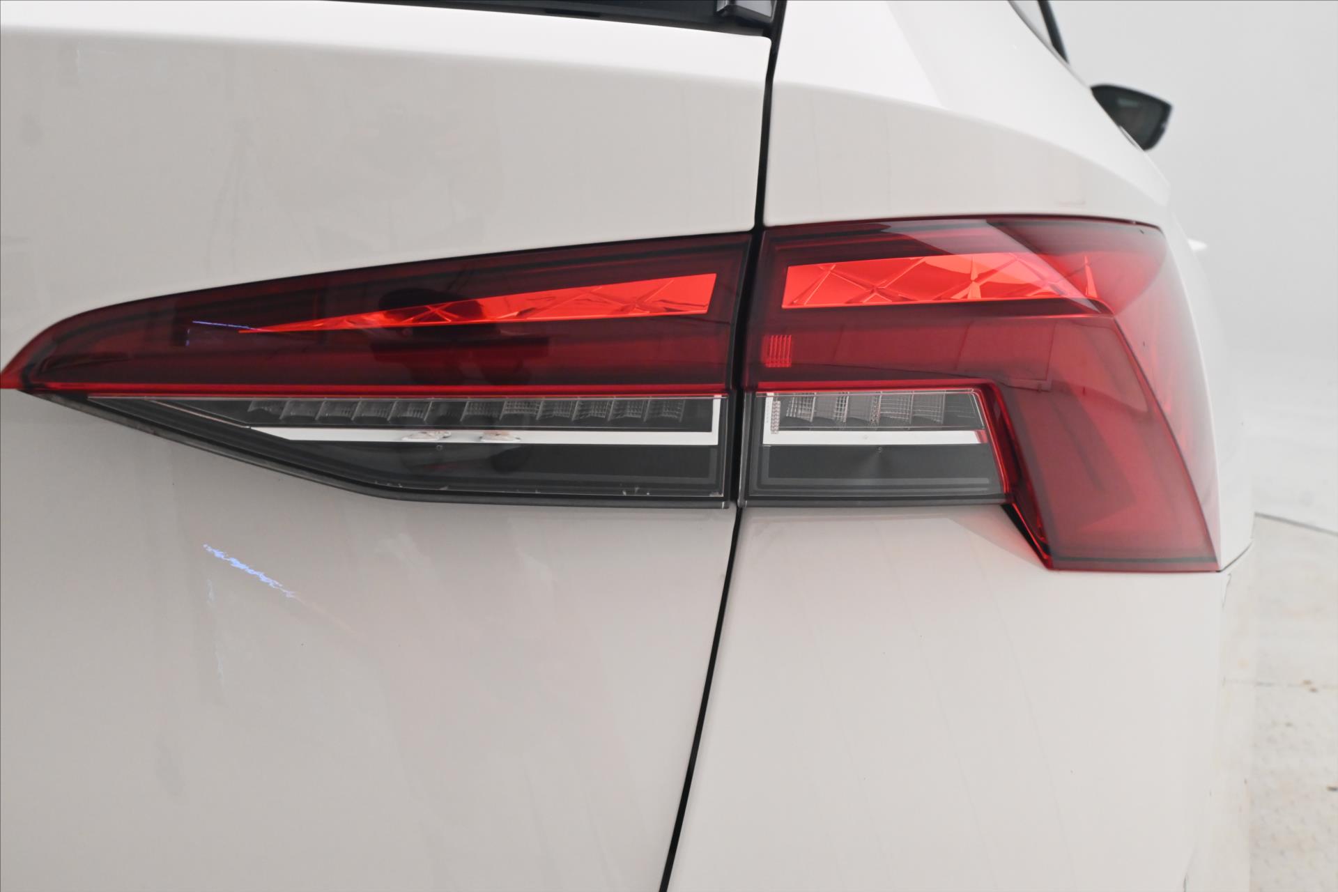 Main photo of the car Skoda Octavia 2,0 TDI 110kW DSG Ambition Záruka až 5 let (29)