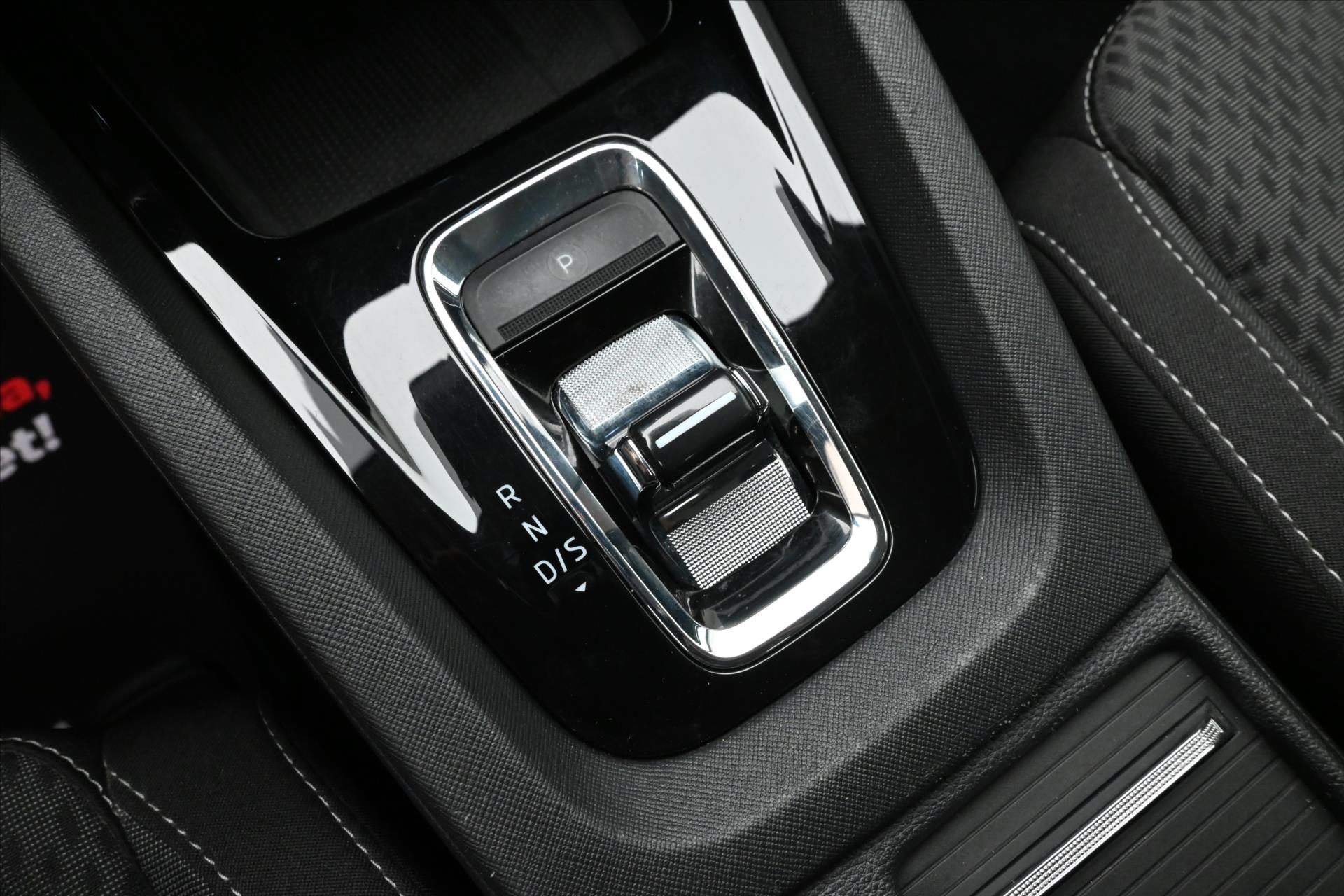 Hlavní fotografie vozu Škoda Octavia 2,0 TDI 110kW DSG Style Záruka až 5 let (23)