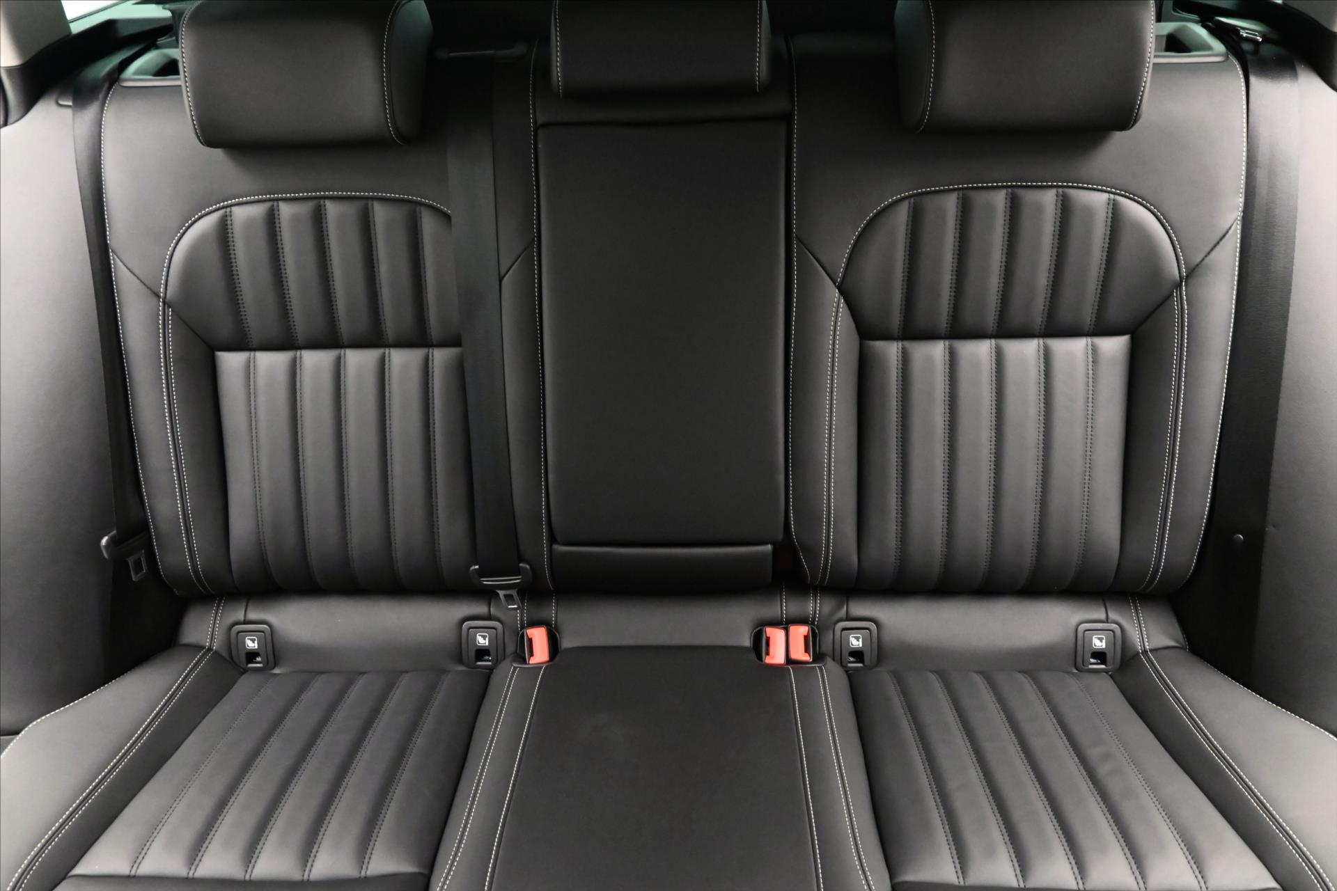 Hlavní fotografie vozu Škoda Superb 2,0 TDI 110kW DSG Style Záruka až 5 let (29)
