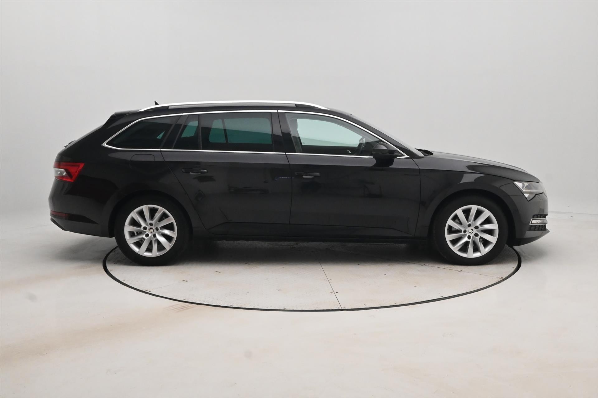 Hlavní fotografie vozu Škoda Superb 2,0 TDI 110kW DSG Style Záruka až 5 let (4)