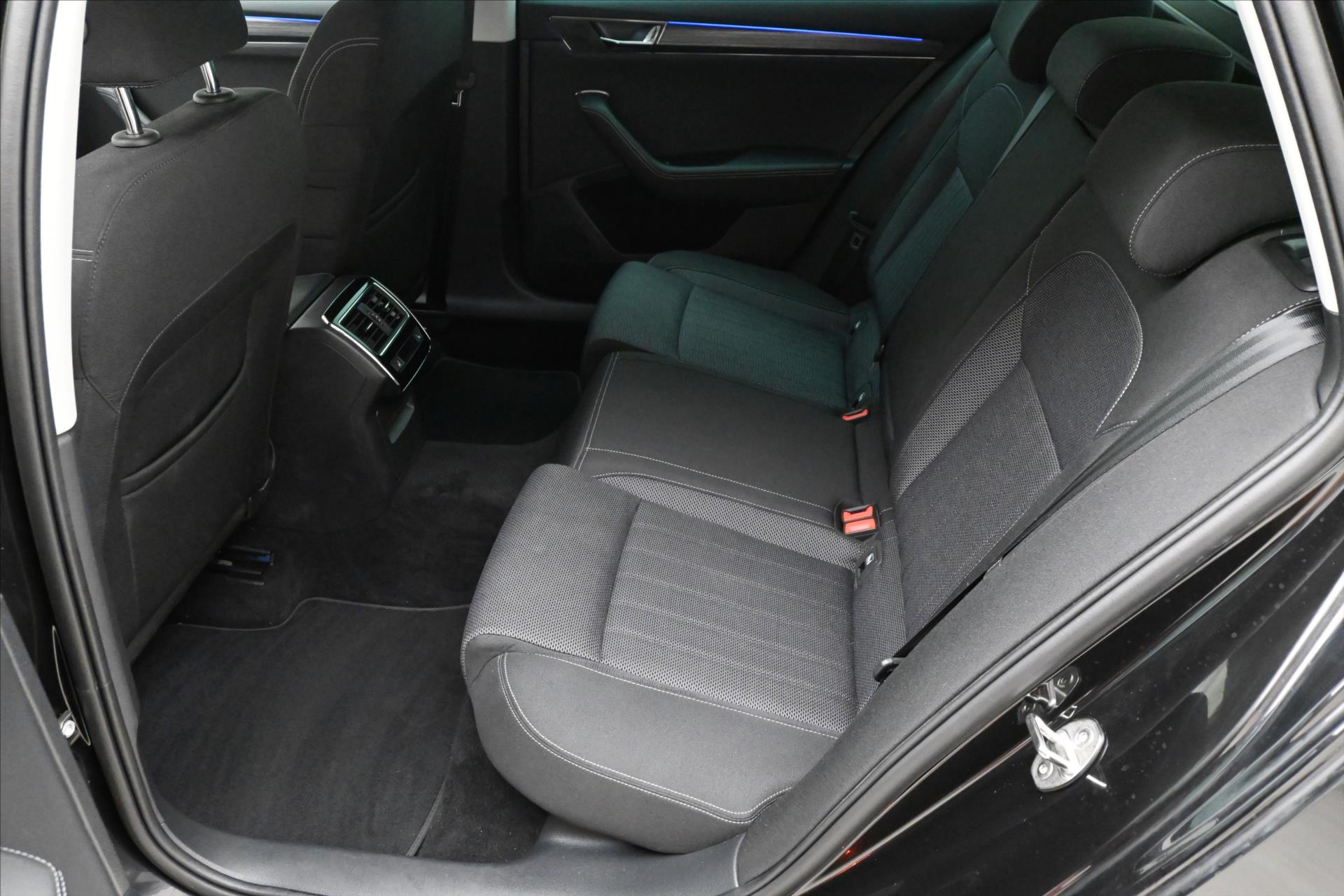 Hlavní fotografie vozu Škoda Superb 1,5 TSI 110 kW DSG Business Záruka až 5 let (14)