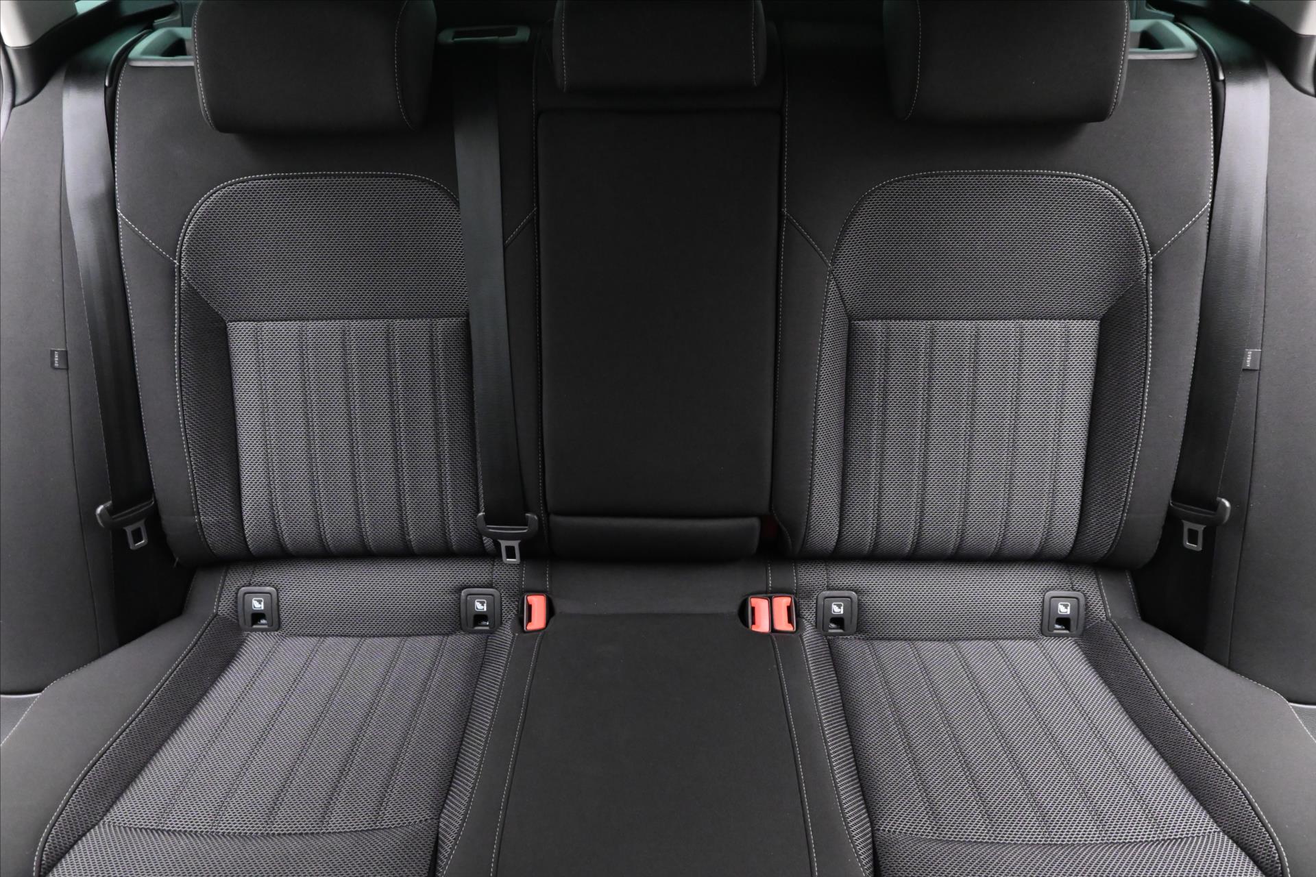 Hlavní fotografie vozu Škoda Superb 1,5 TSI 110 kW DSG Business Záruka až 5 let (28)