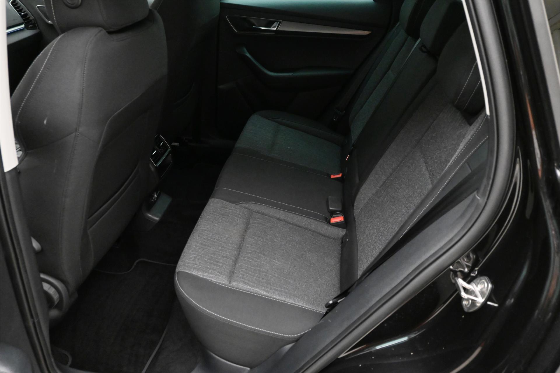 Hlavní fotografie vozu Škoda Karoq 1,5 TSI 110kW Business Záruka až 5 let (14)