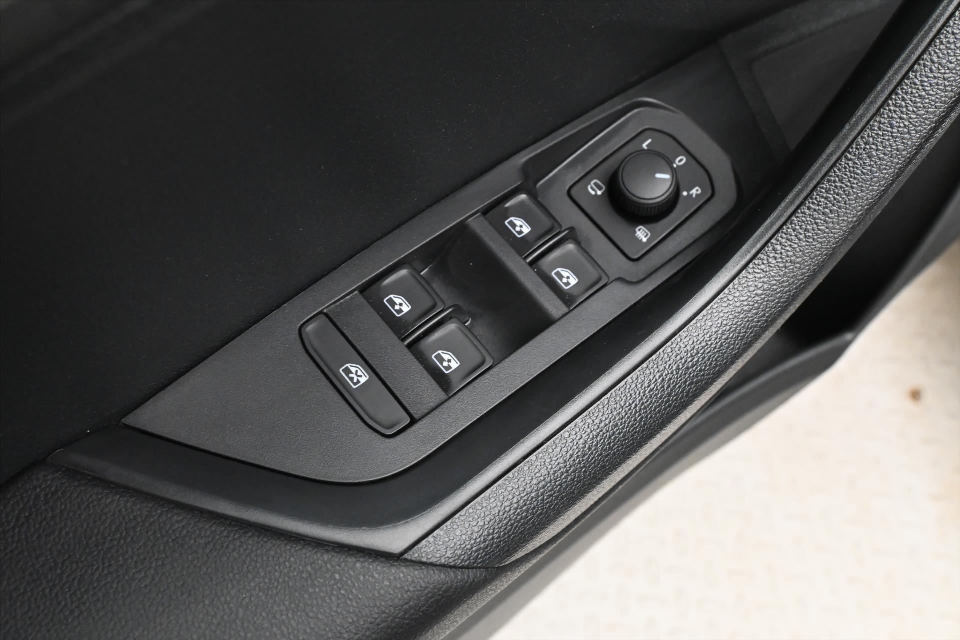 Hlavní fotografie vozu Škoda Karoq 1,5 TSI 110kW Business Záruka až 5 let (25)