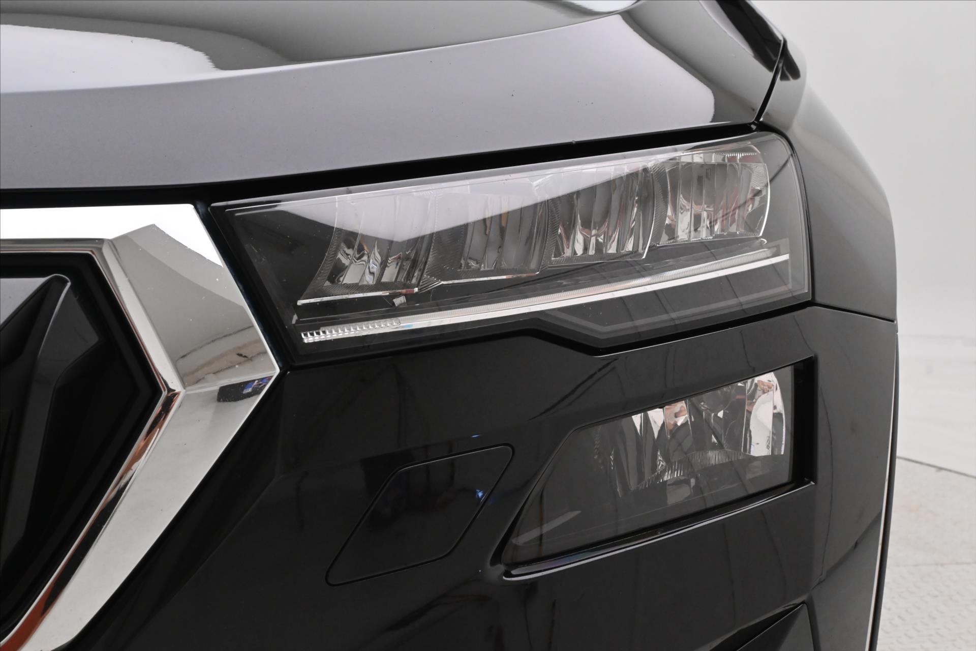 Hlavní fotografie vozu Škoda Karoq 1,5 TSI 110kW DSG Style Záruka až 5 let (29)
