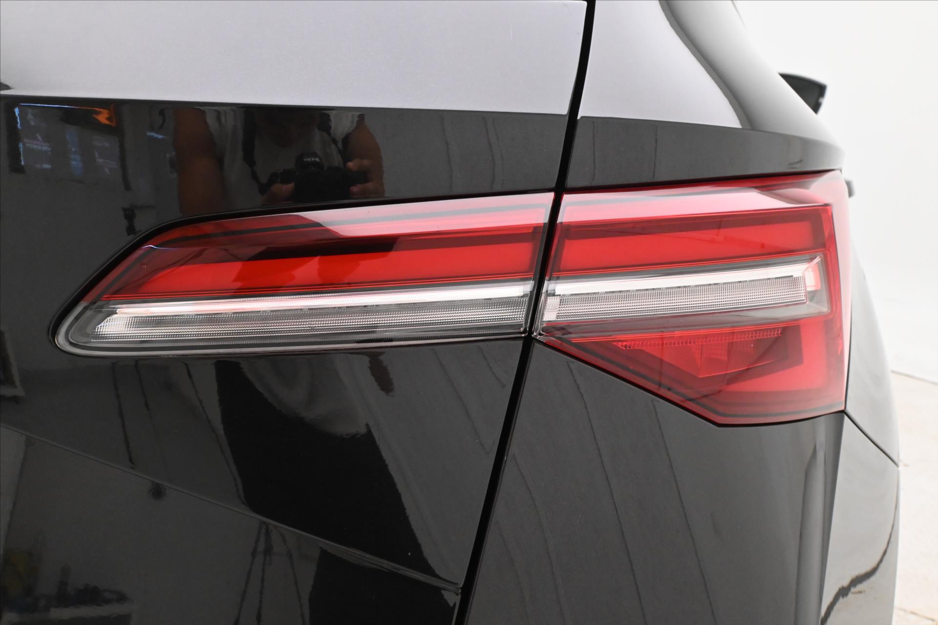Hlavní fotografie vozu Škoda Karoq 1,5 TSI 110kW DSG Style Záruka až 5 let (30)