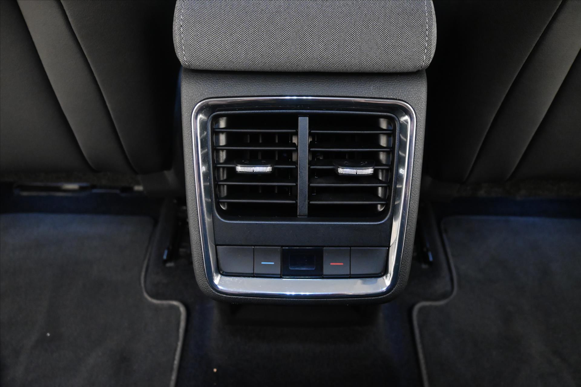 Main photo of the car Skoda Enyaq iV 80 150kW 82kWh Warranty up to 3 years (22)