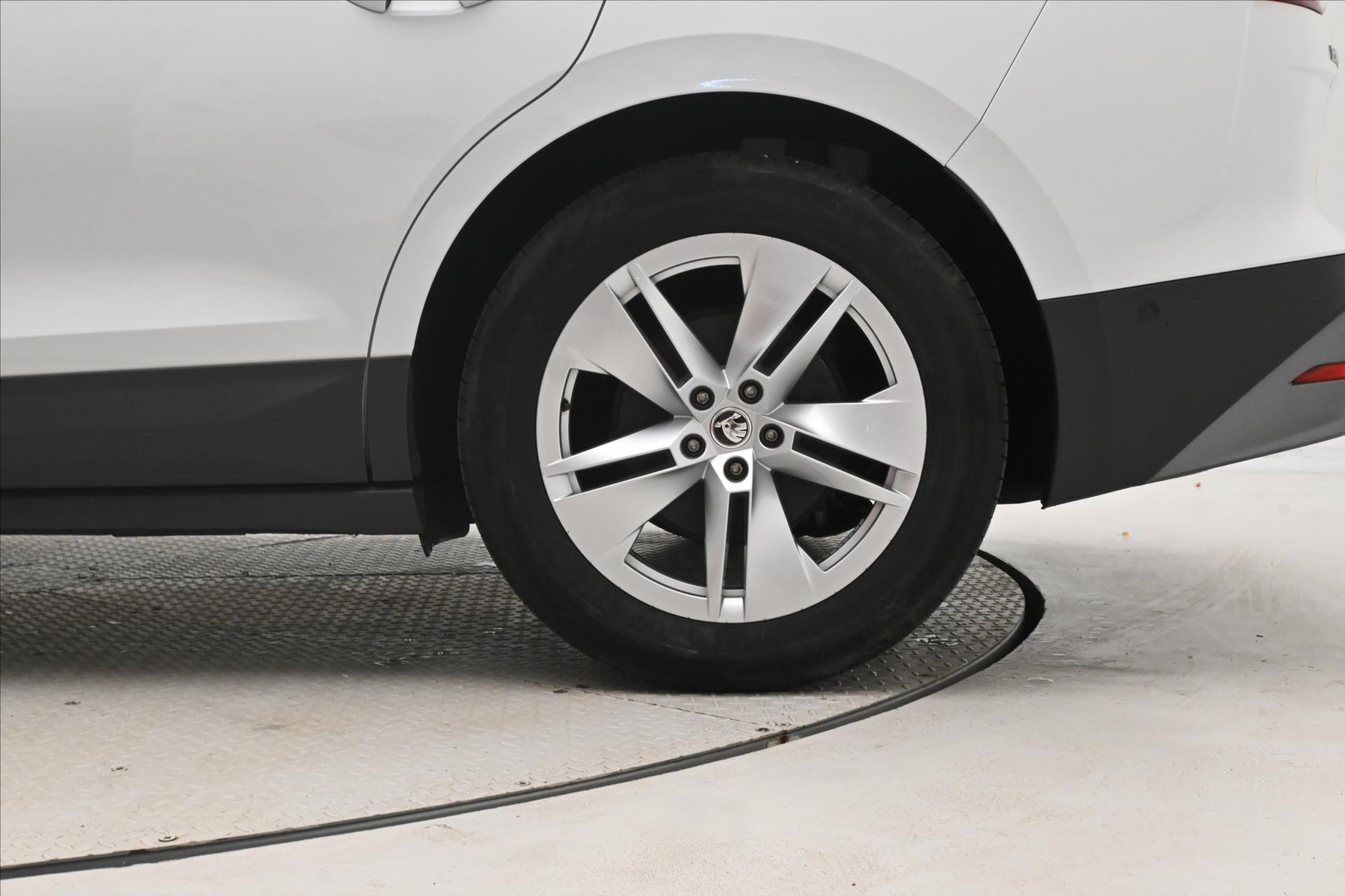 Main photo of the car Skoda Enyaq iV 80 150kW 82kWh Warranty up to 3 years (31)