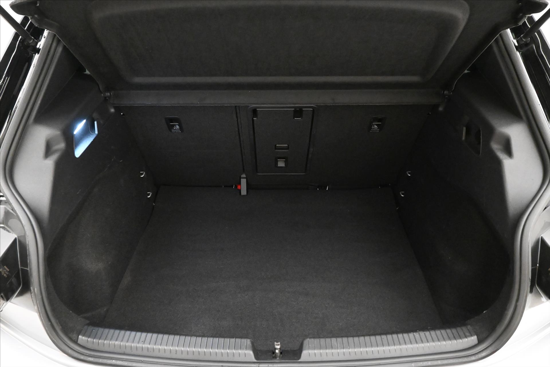 Hlavní fotografie vozu Volkswagen ID.3 Pro Business 150kW 58kWh SOH-87% Záruka až 3 roky (10)