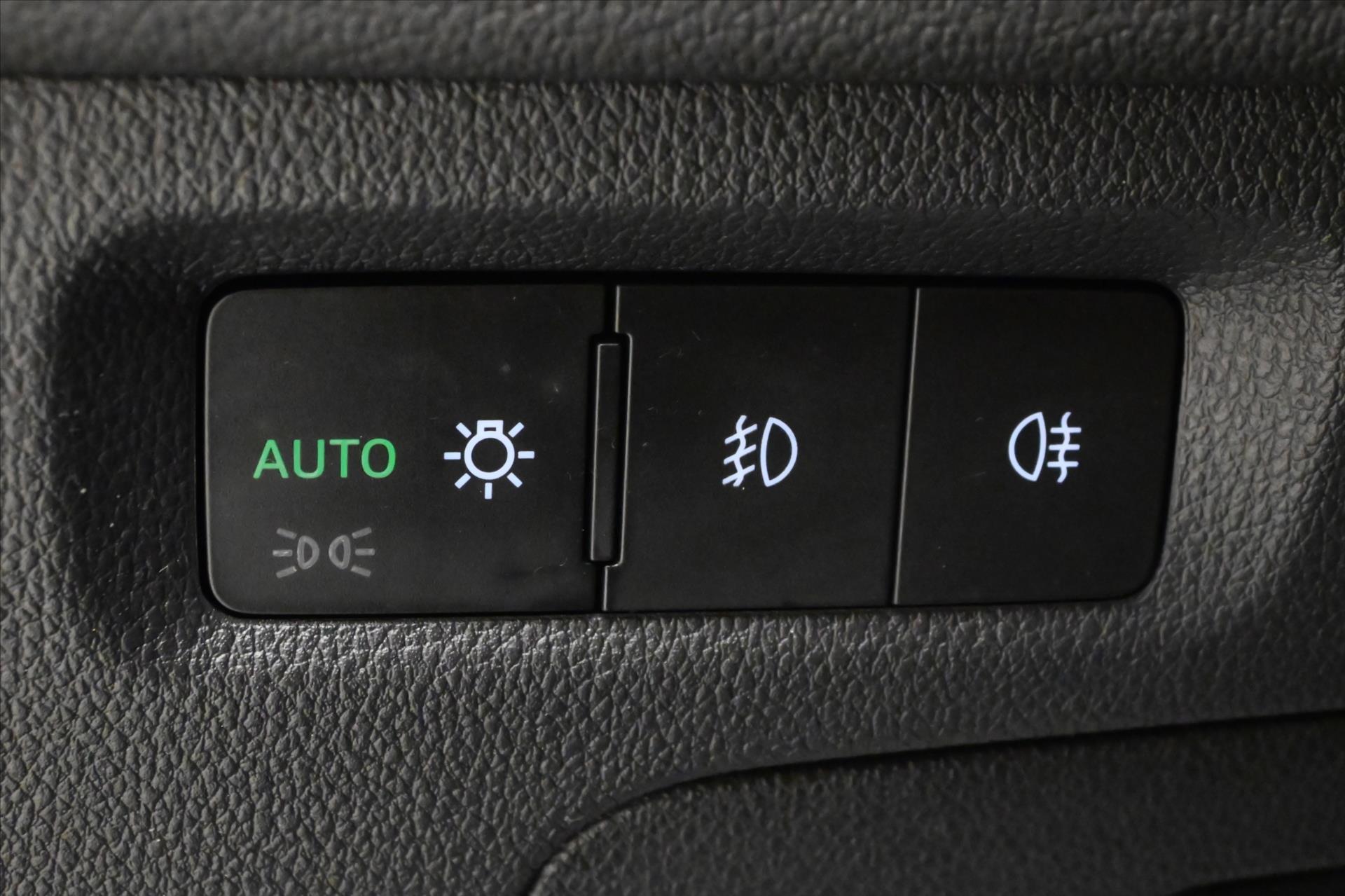 Main photo of the car Skoda Octavia 1.4 TSI iV 150kW DSG Style Warranty up to 5 years (25)