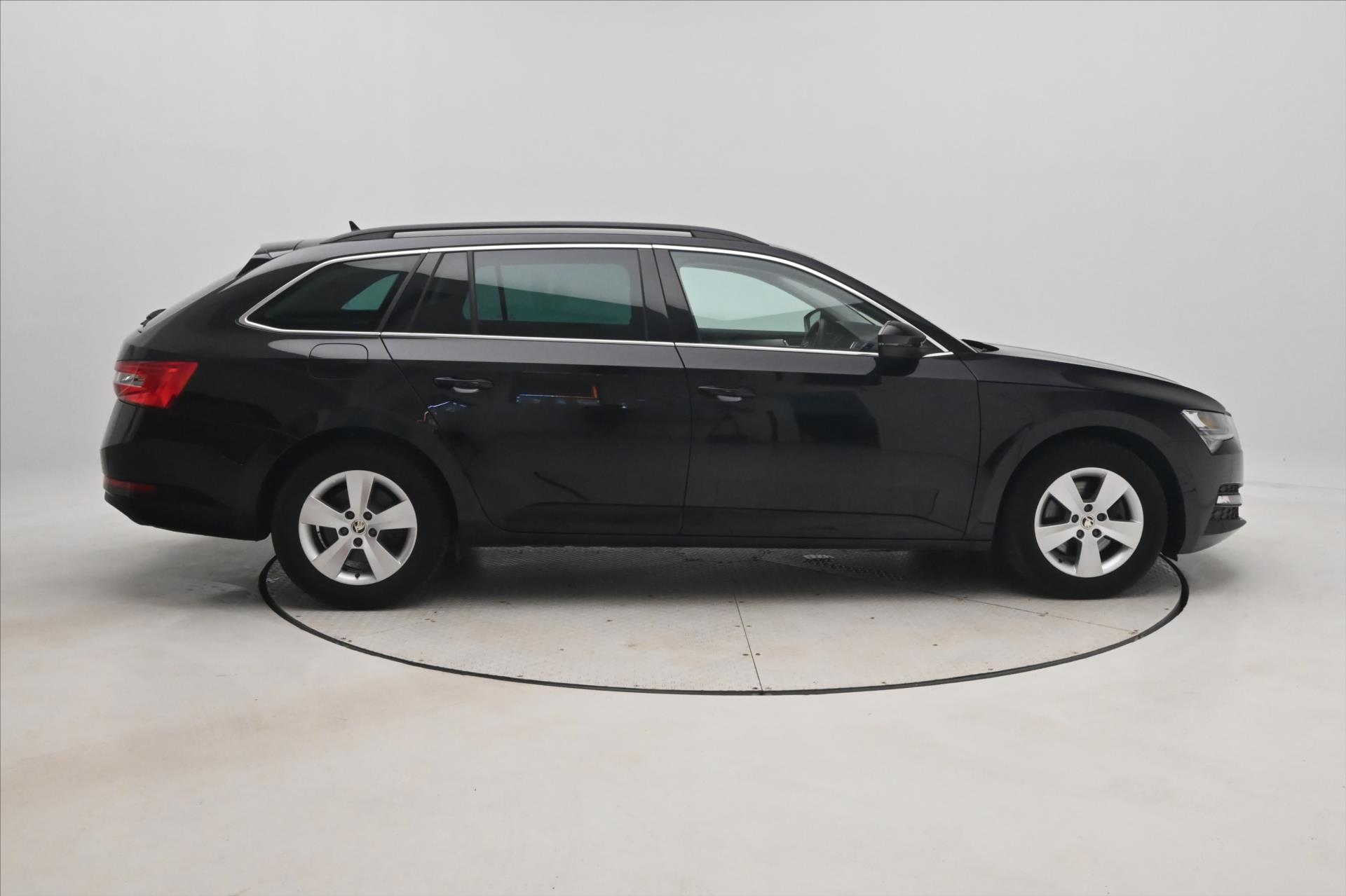 Hlavní fotografie vozu Škoda Superb 2,0 TDI 110kW DSG Clever Záruka až 5 let (5)