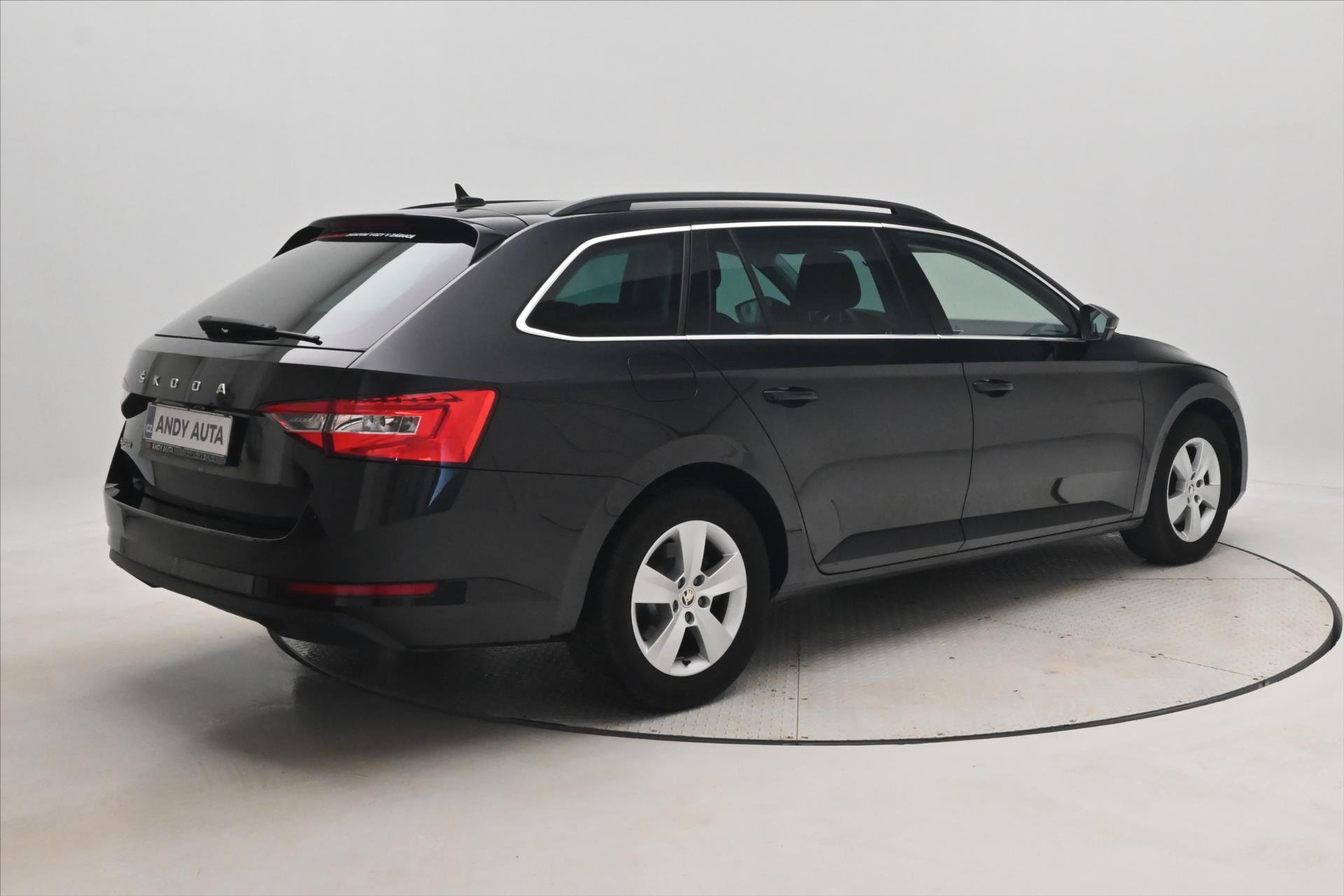 Hlavní fotografie vozu Škoda Superb 2,0 TDI 110kW DSG Clever Záruka až 5 let (6)