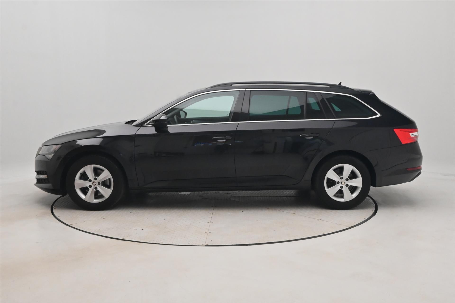 Hlavní fotografie vozu Škoda Superb 2,0 TDI 110kW DSG Clever Záruka až 5 let (9)