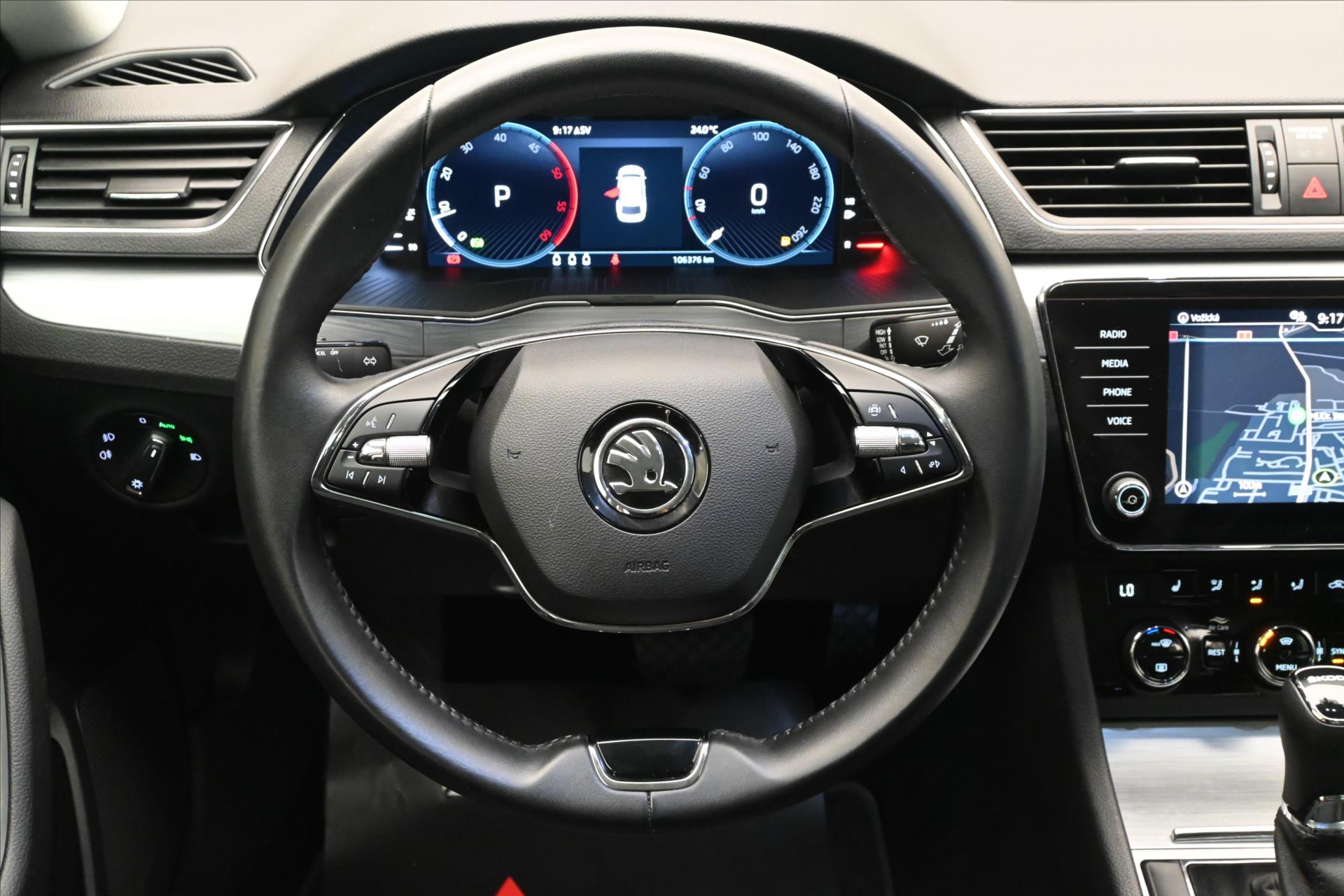 Hlavní fotografie vozu Škoda Superb 2,0 TDI 110kW DSG Clever Záruka až 5 let (19)