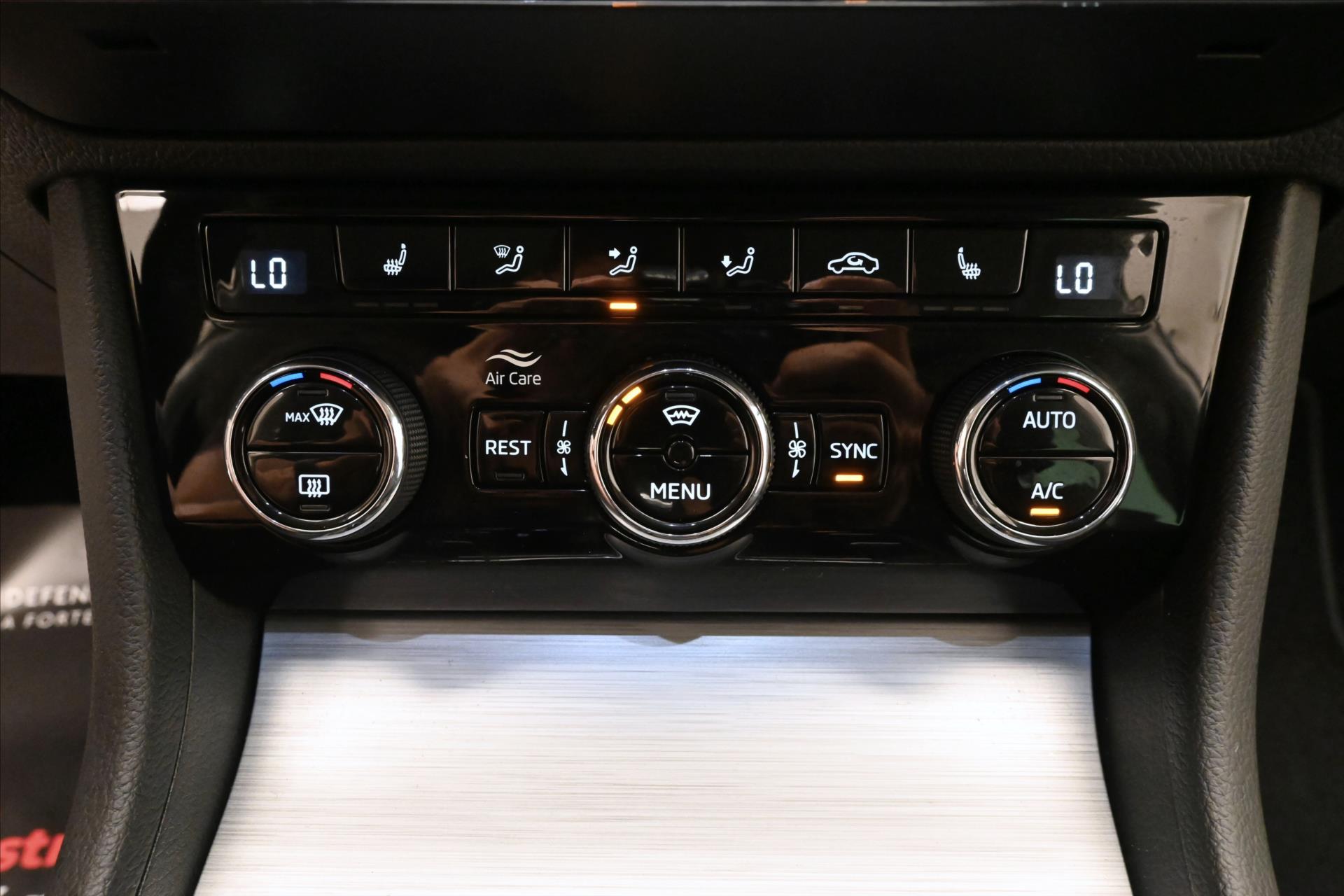 Hlavní fotografie vozu Škoda Superb 2,0 TDI 110kW DSG Clever Záruka až 5 let (22)