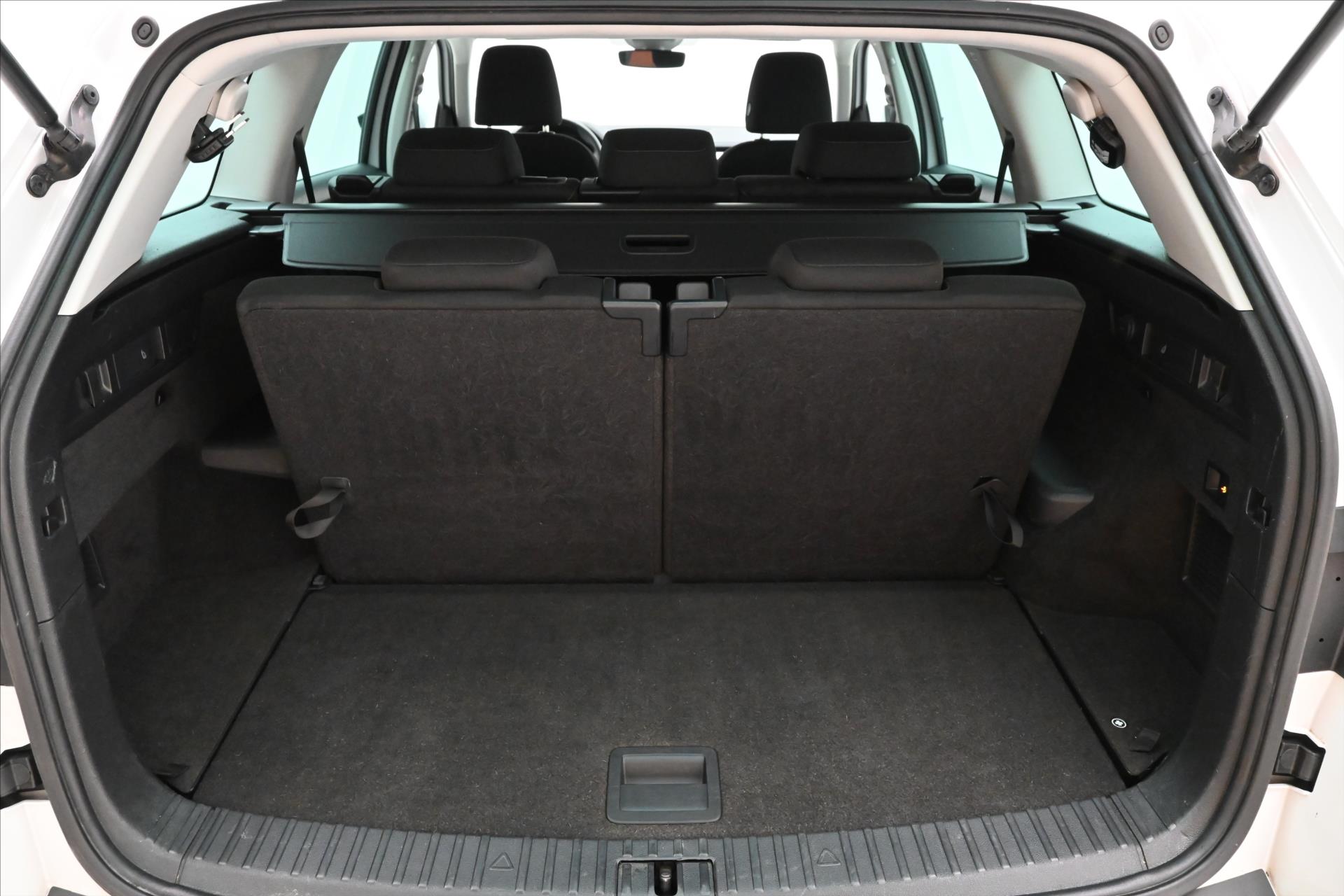 Main photo of the car Skoda Kodiaq 2,0 TDI 110kW DSG 4x4 TAŽNÉ Záruka až 5 let (10)