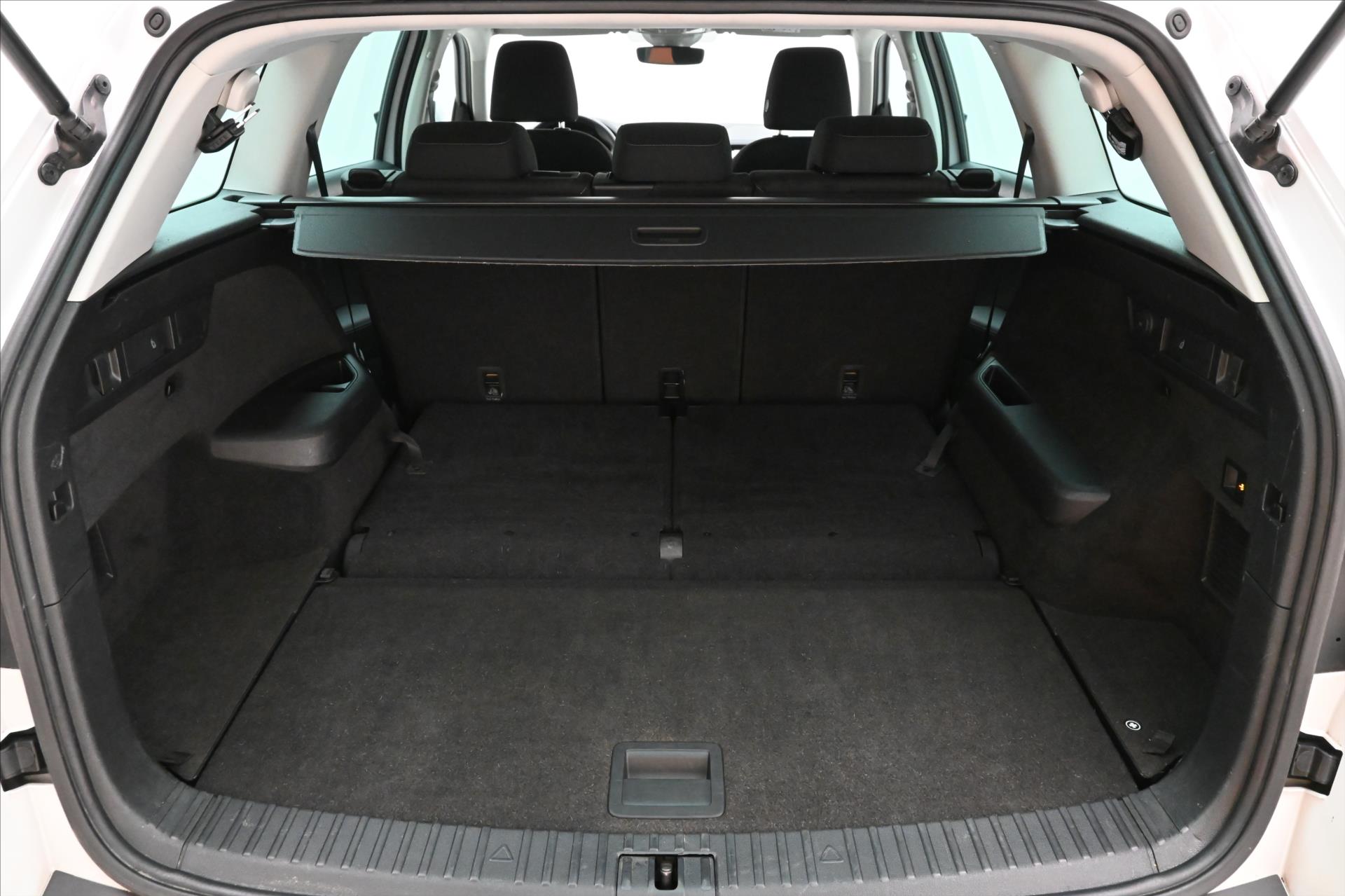 Main photo of the car Skoda Kodiaq 2,0 TDI 110kW DSG 4x4 TAŽNÉ Záruka až 5 let (11)