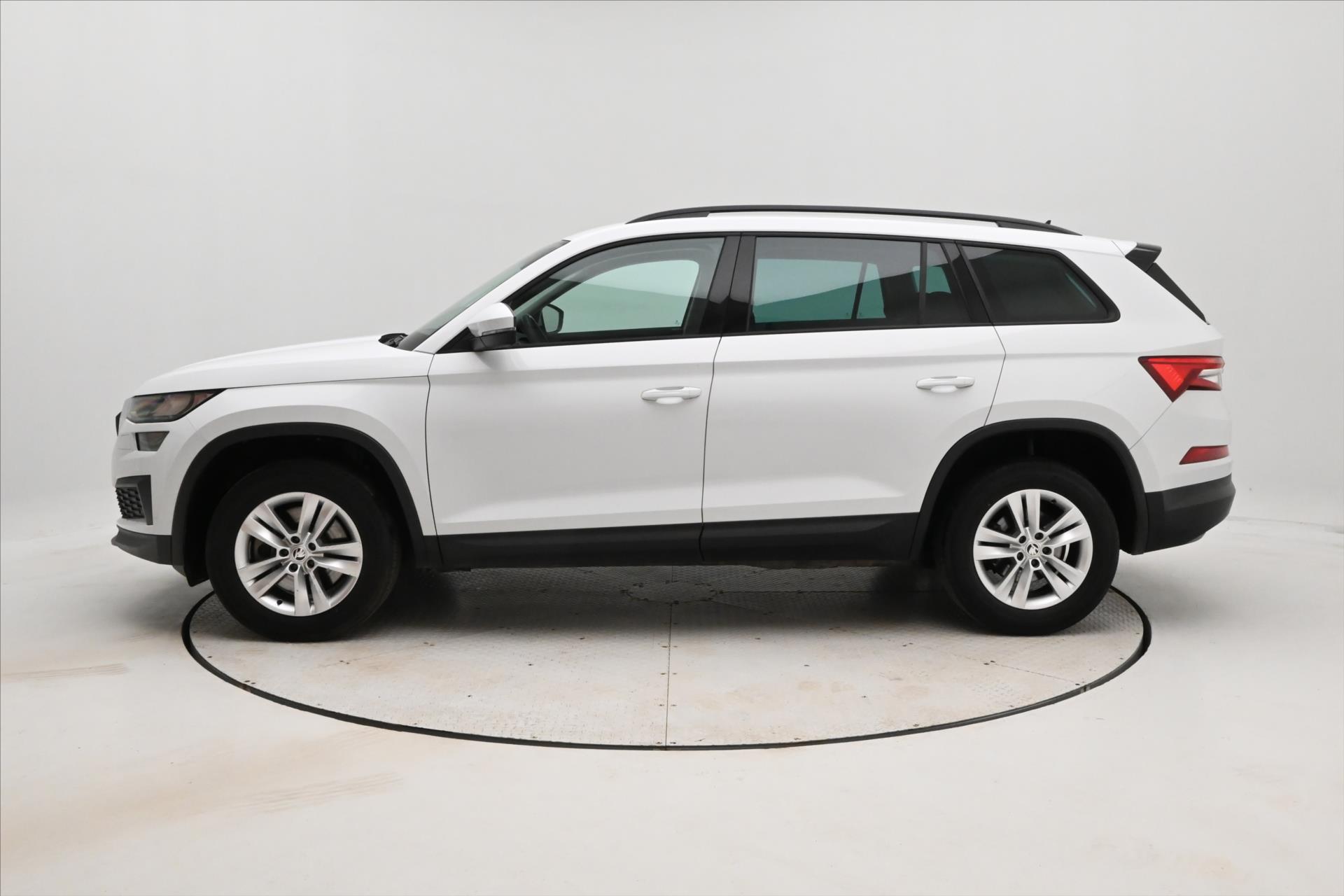 Main photo of the car Skoda Kodiaq 2,0 TDI 110kW DSG 4x4 TAŽNÉ Záruka až 5 let (8)