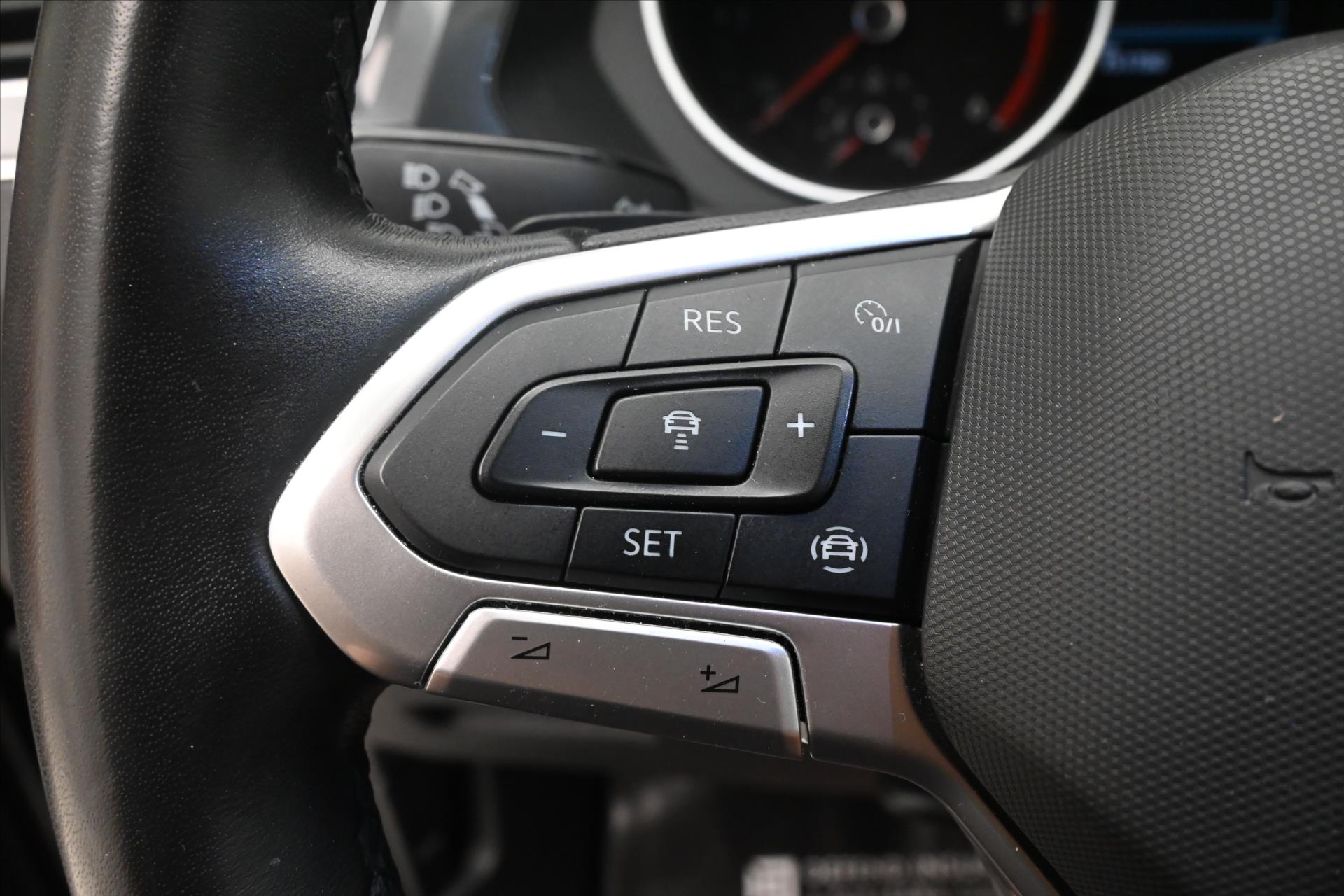 Hlavní fotografie vozu Volkswagen Tiguan 2,0 TDI 110kW DSG Life Záruka až 5 let (24)