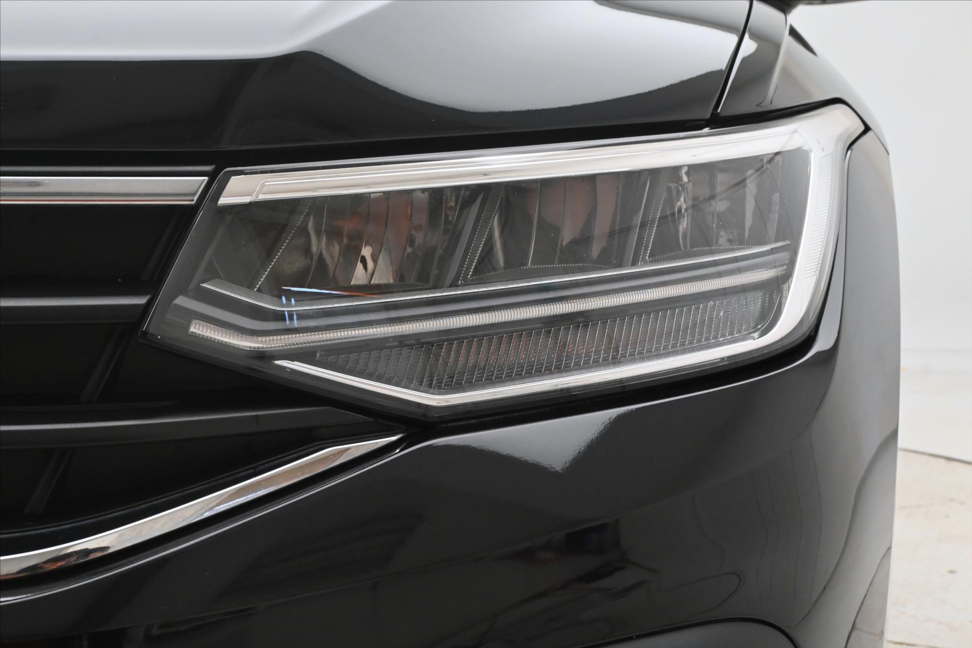 Hlavní fotografie vozu Volkswagen Tiguan 2,0 TDI 110kW DSG Life Záruka až 5 let (29)
