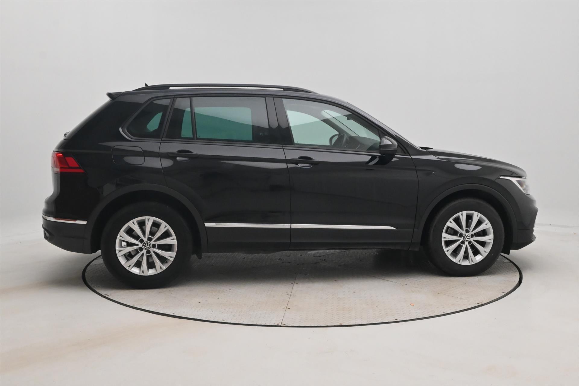 Hlavní fotografie vozu Volkswagen Tiguan 2,0 TDI 110kW DSG Life Záruka až 5 let (4)