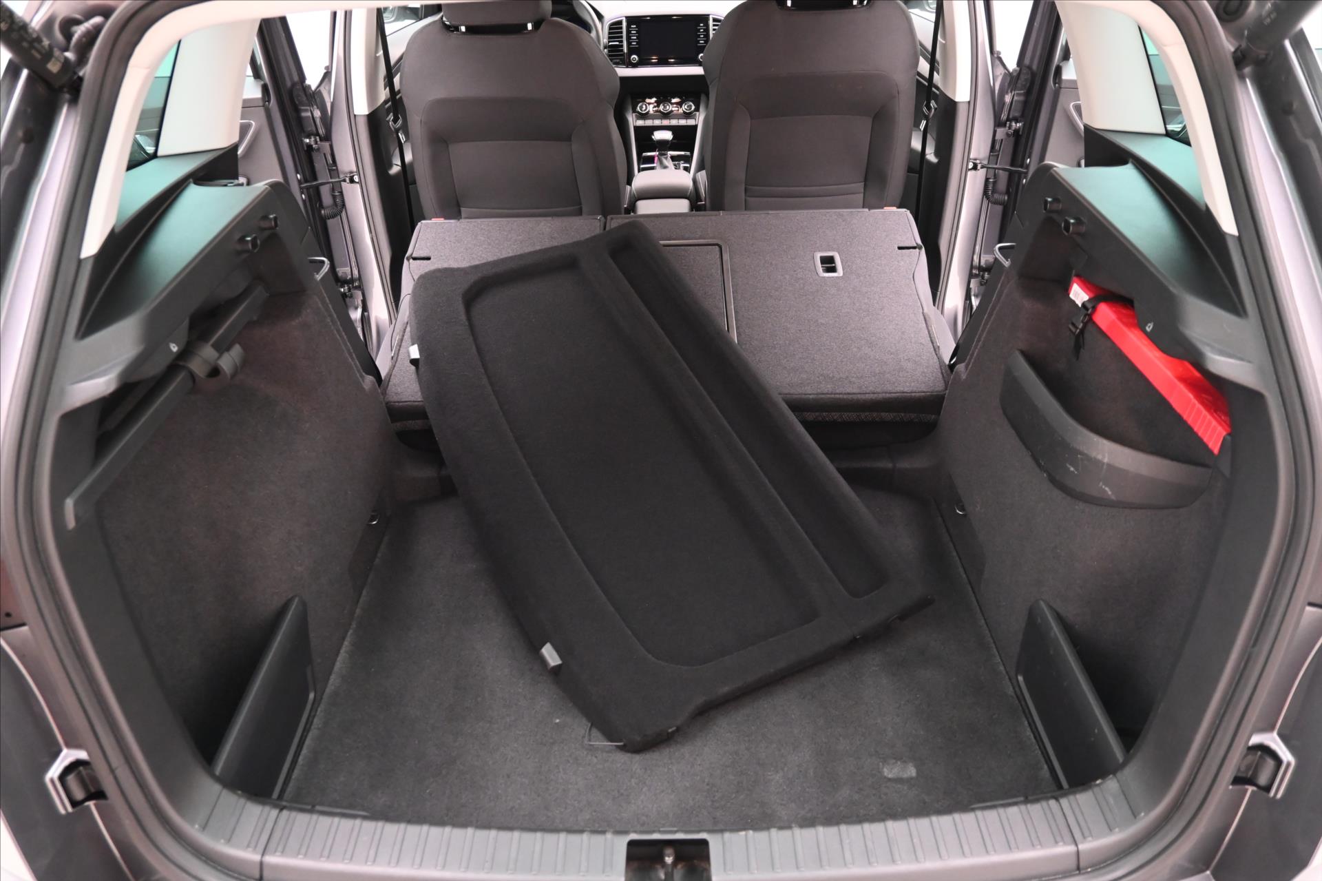 Hlavní fotografie vozu Škoda Karoq 2,0 TDI 110kW DSG 4x4 STYLE Záruka až 5 let (11)