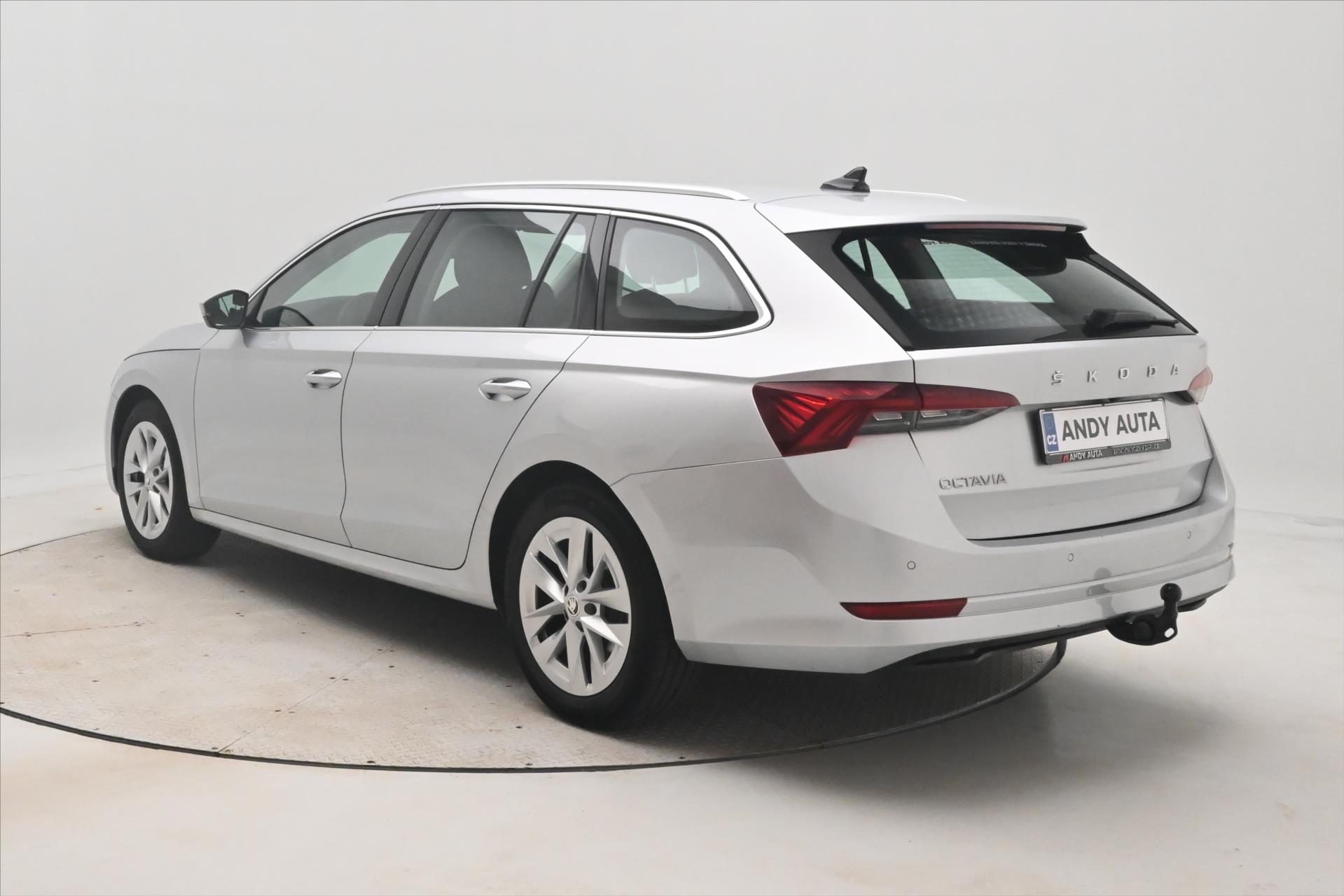Hlavní fotografie vozu Škoda Octavia 2,0 TDI 110kW DSG Style Záruka až 5 let (8)