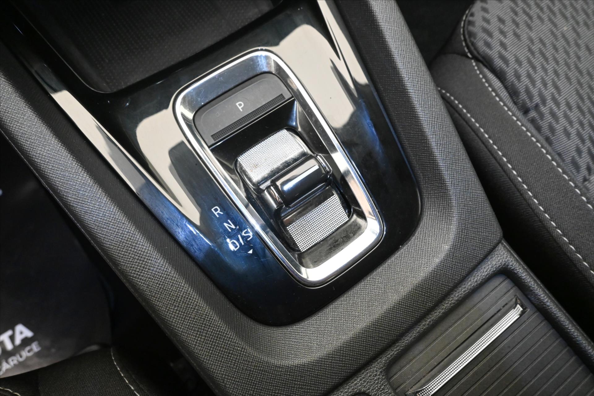 Hlavní fotografie vozu Škoda Octavia 2,0 TDI 110kW DSG Style Záruka až 5 let (24)