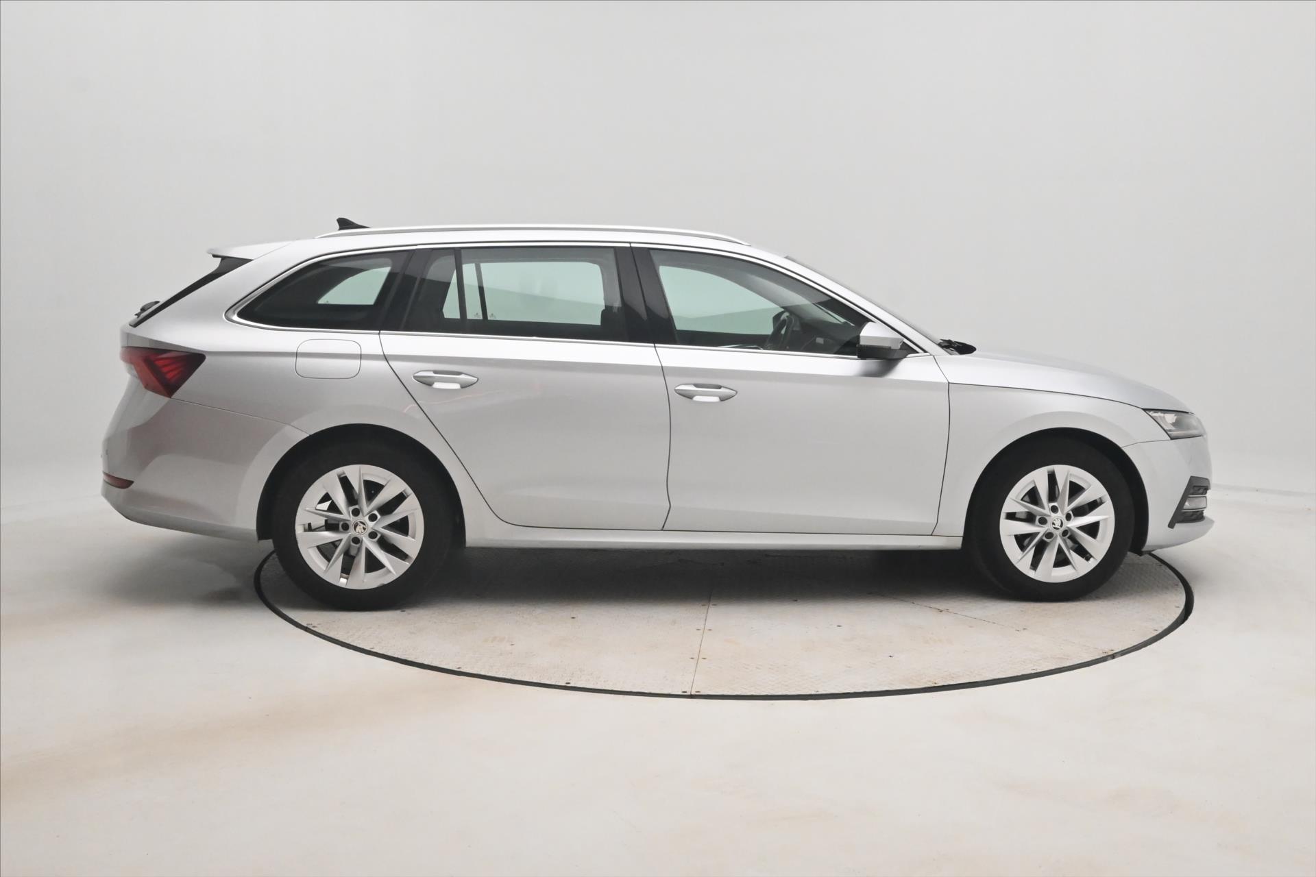 Hlavní fotografie vozu Škoda Octavia 2,0 TDI 110kW DSG Style Záruka až 5 let (5)