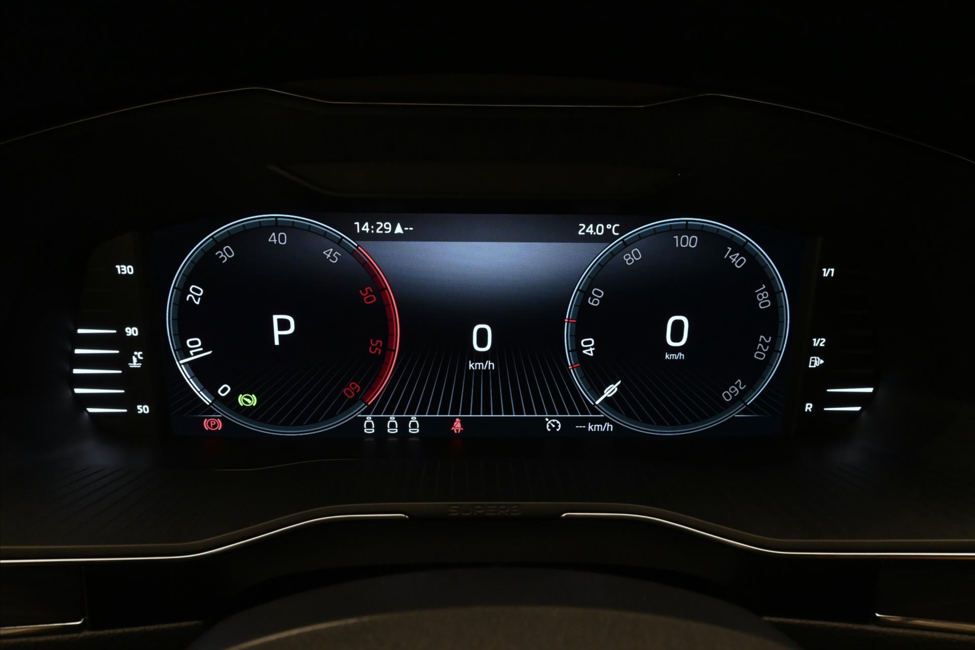 Main photo of the car Skoda Superb 2.0 TDI 110kW DSG Style Warranty up to 5 years (16)