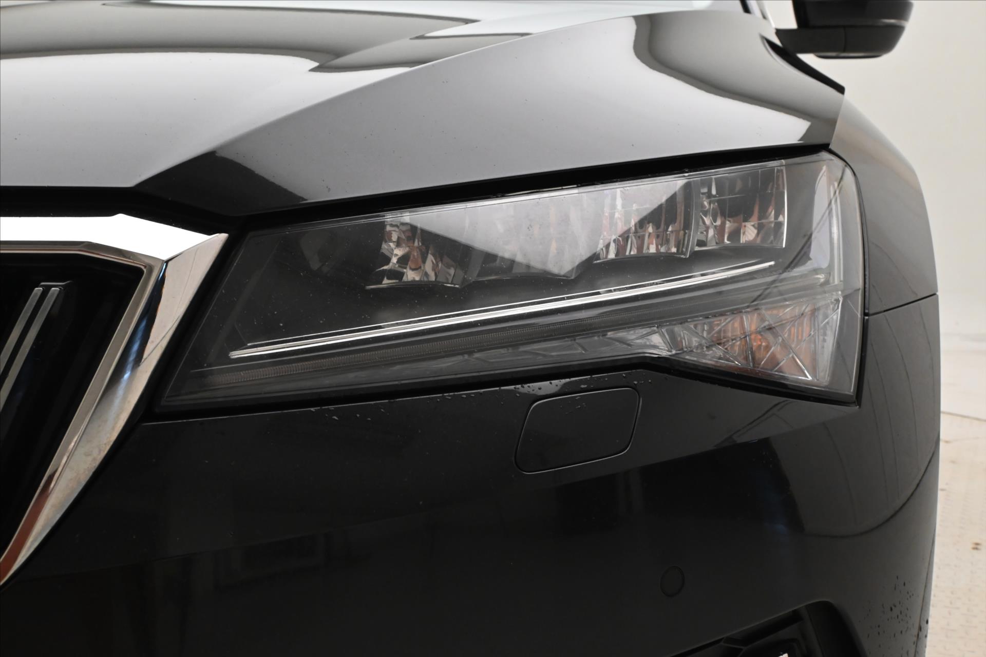 Main photo of the car Skoda Superb 2.0 TDI 110kW DSG Style Warranty up to 5 years (29)
