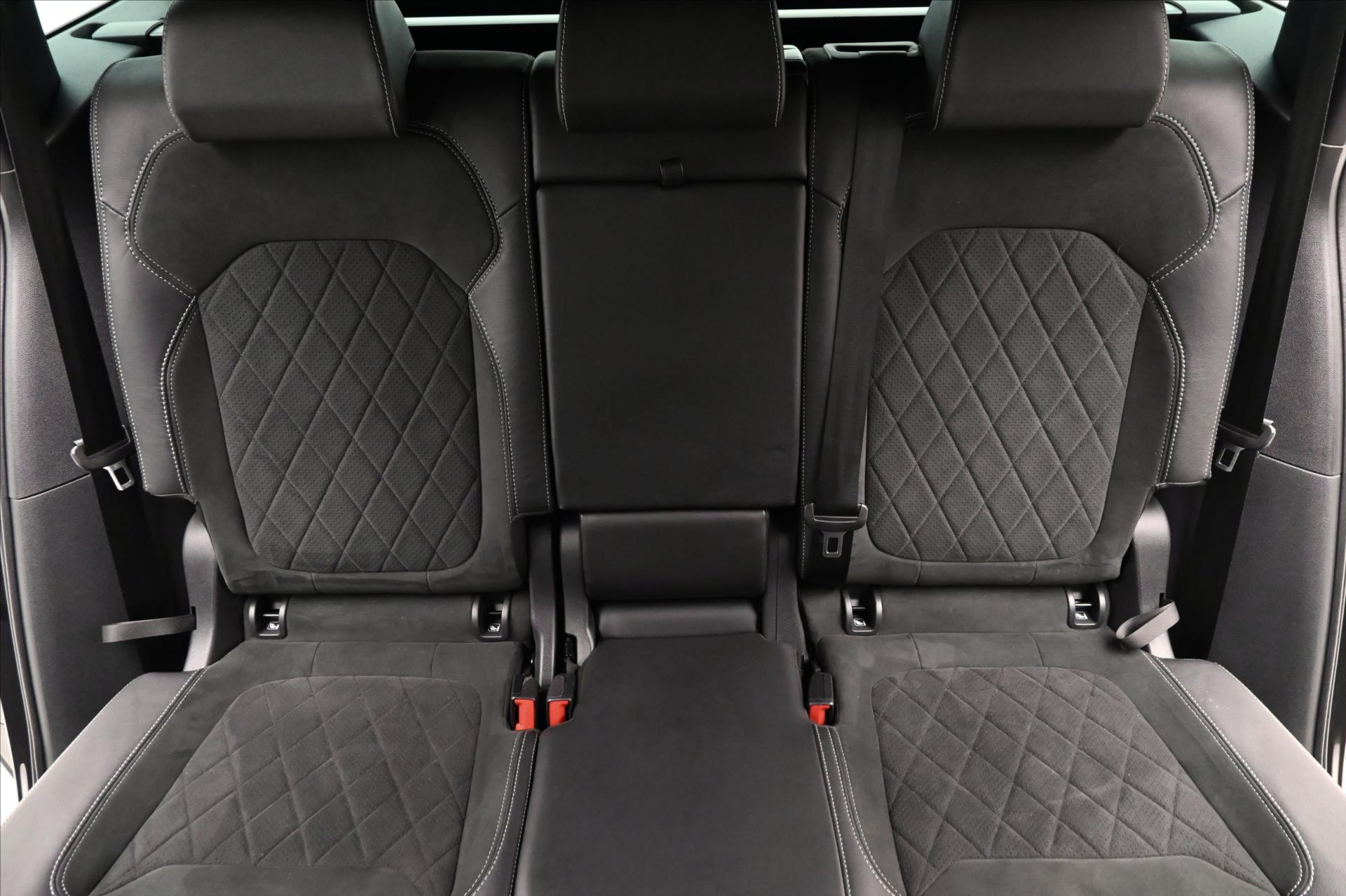 Main photo of the car Skoda Kodiaq 2,0 TDI 110KW DSG Sportline Záruka až 5 let (28)
