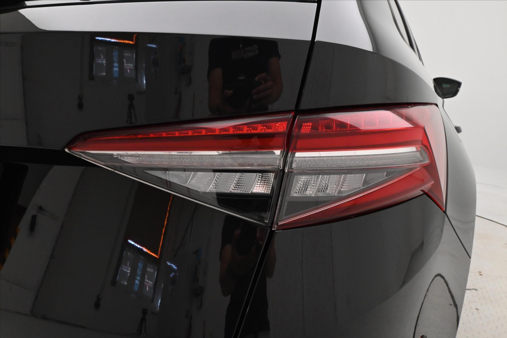 Main photo of the car Skoda Kodiaq 2,0 TDI 110KW DSG Sportline Záruka až 5 let (31)