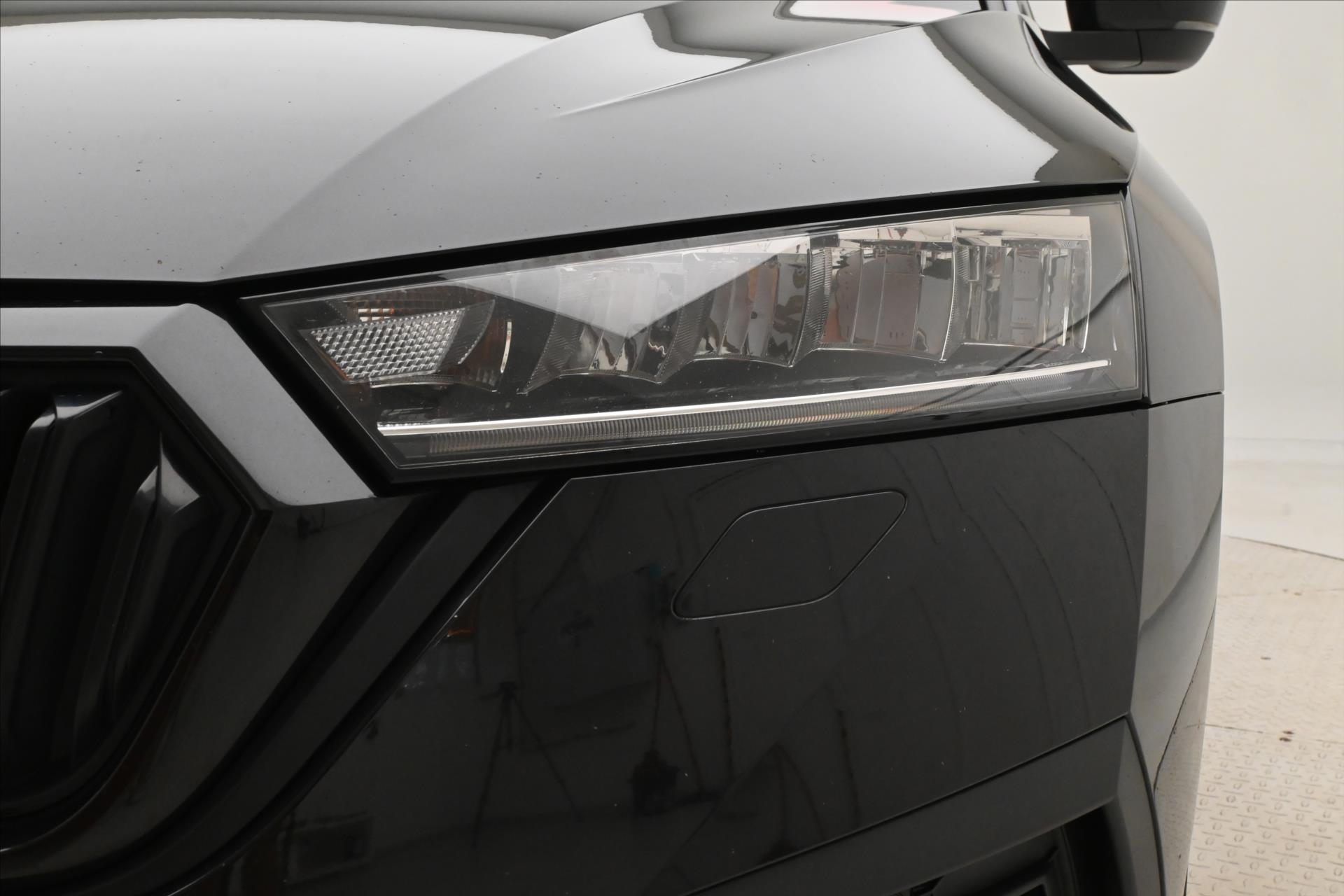 Hlavní fotografie vozu Škoda Octavia 1,5 TSI 110 kW Ambition Záruka až 5 let (30)
