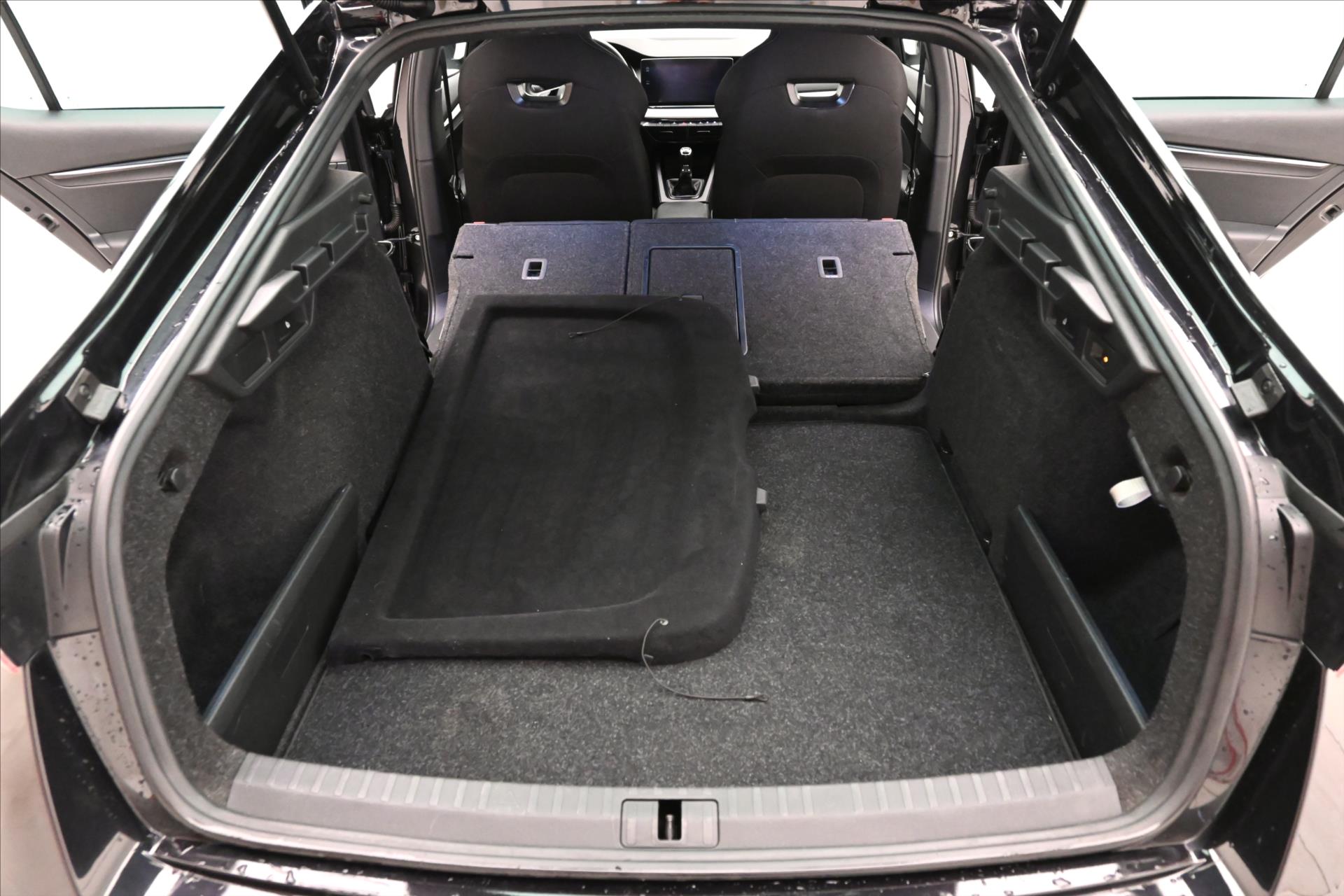 Hlavní fotografie vozu Škoda Octavia 1,5 TSI 110 kW TAŽNÉ NAVI Záruka až 5 let (12)