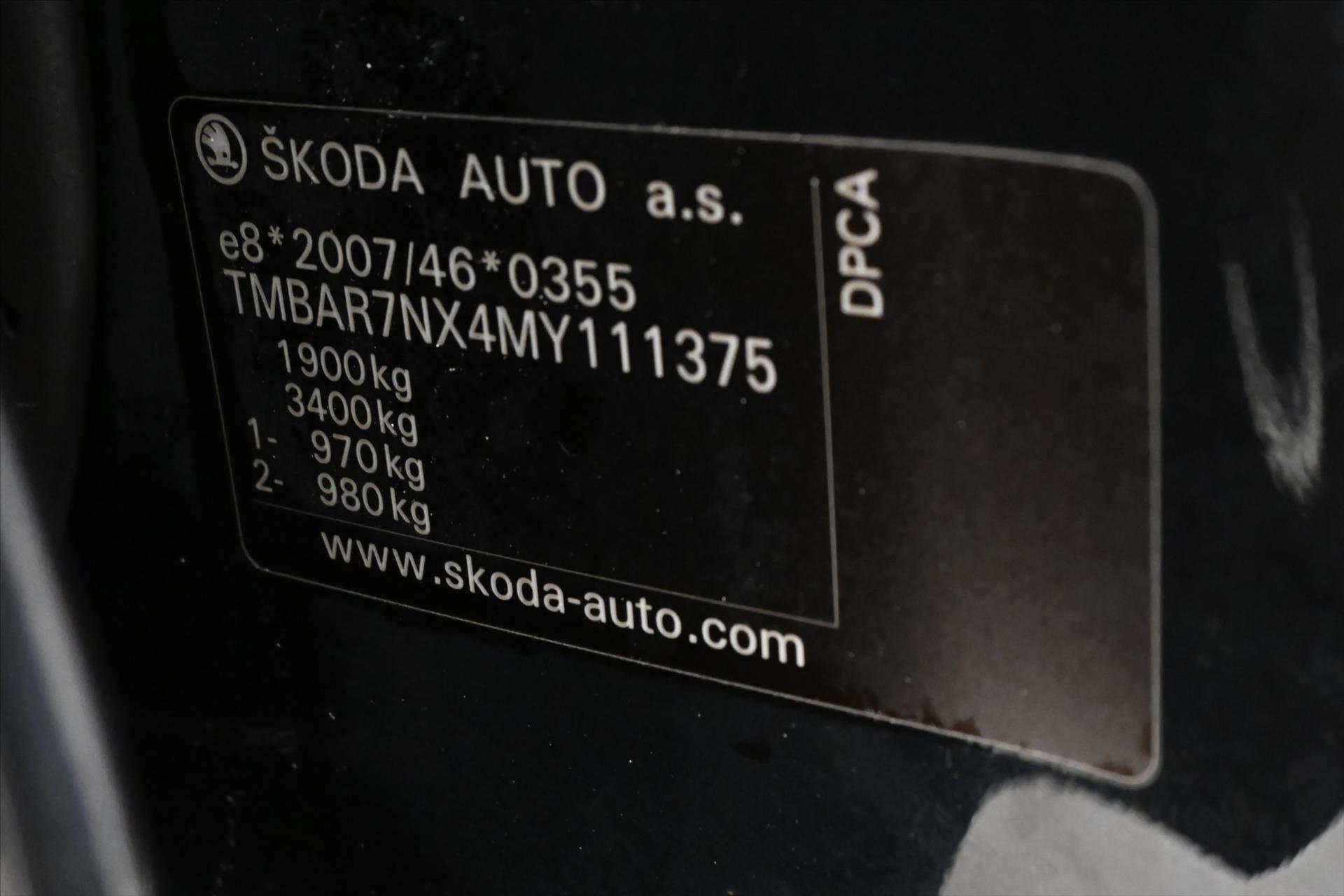 Hlavní fotografie vozu Škoda Octavia 1,5 TSI 110 kW TAŽNÉ NAVI Záruka až 5 let (13)