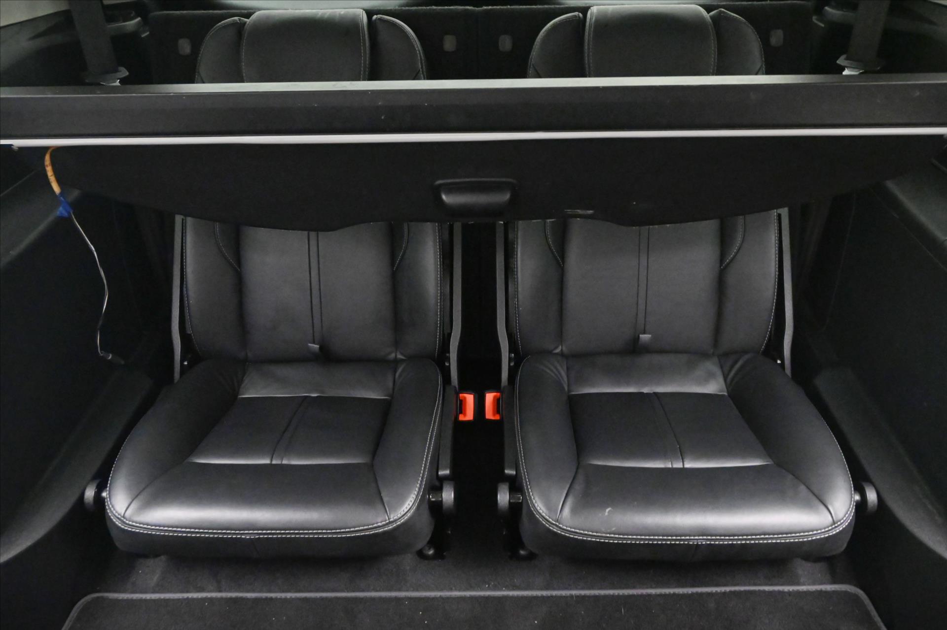 Main photo of the car Ford S-Max 2.0 TDCI 100 kW Titanium 7-seater Warranty up to 5 years (27)