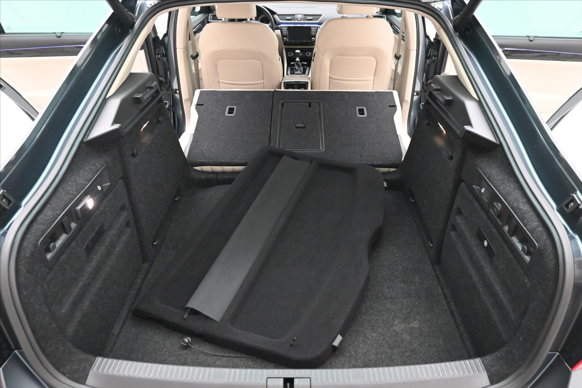 Hlavní fotografie vozu Škoda Superb 2,0 TDI 140 kW DSG L&K Záruka až 5 let (11)