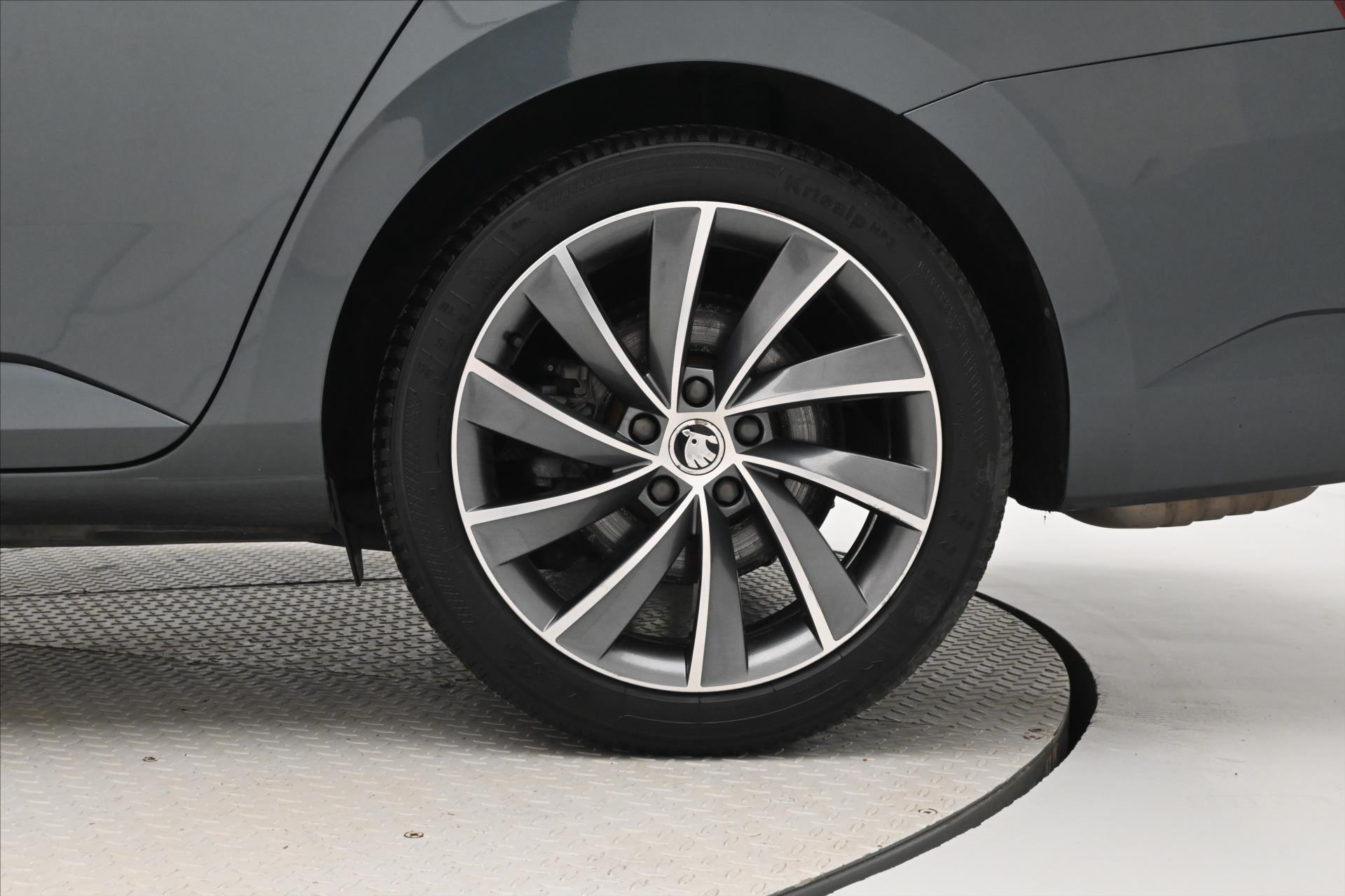 Hlavní fotografie vozu Škoda Superb 2,0 TDI 140 kW DSG L&K Záruka až 5 let (32)