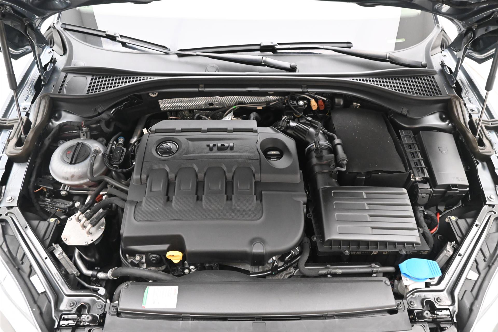 Hlavní fotografie vozu Škoda Superb 2,0 TDI 140 kW DSG L&K Záruka až 5 let (9)
