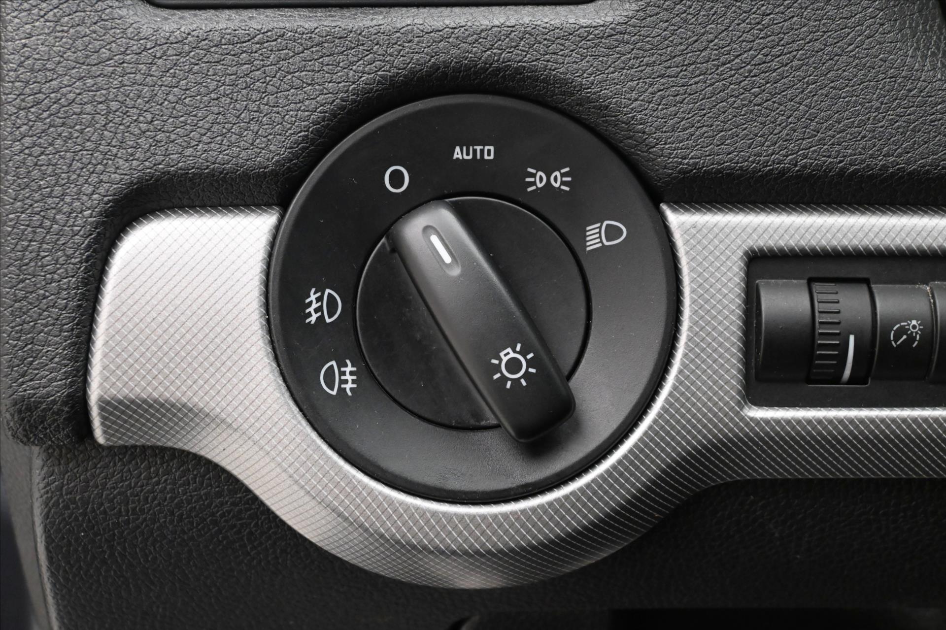 Hlavní fotografie vozu Škoda Octavia 2,0 TDI 103 kW nová STK TAŽNÉ (25)