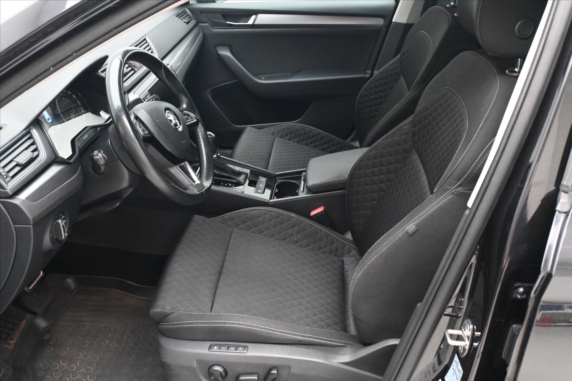 Main photo of the car Skoda Superb 2.0 TDI 110kW STYLE DSG (13)