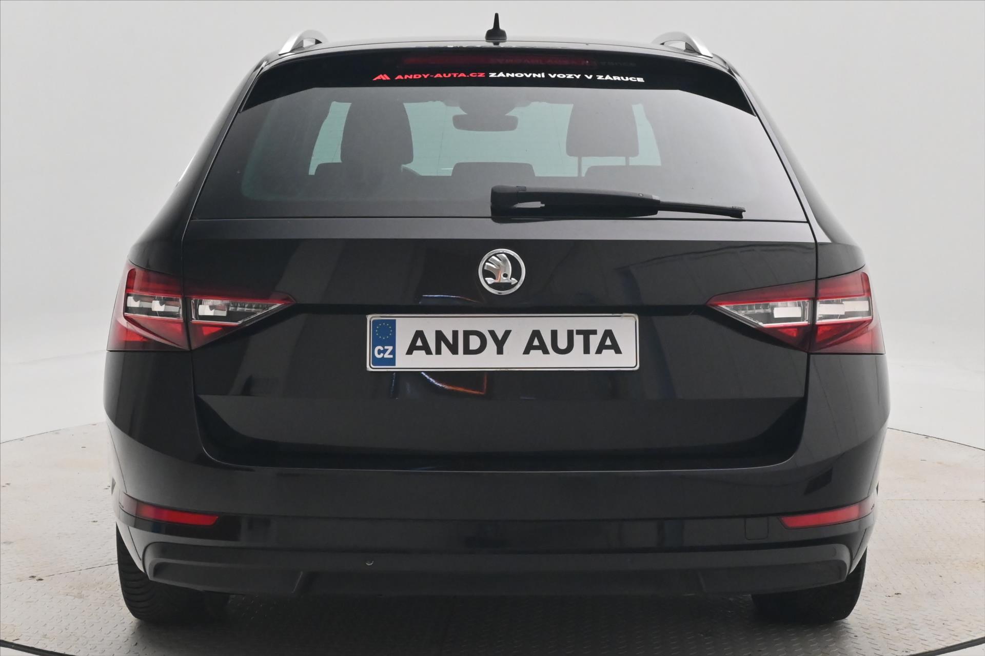 Hlavní fotografie vozu Škoda Superb 2,0 TDI 110kW STYLE DSG na ND (6)