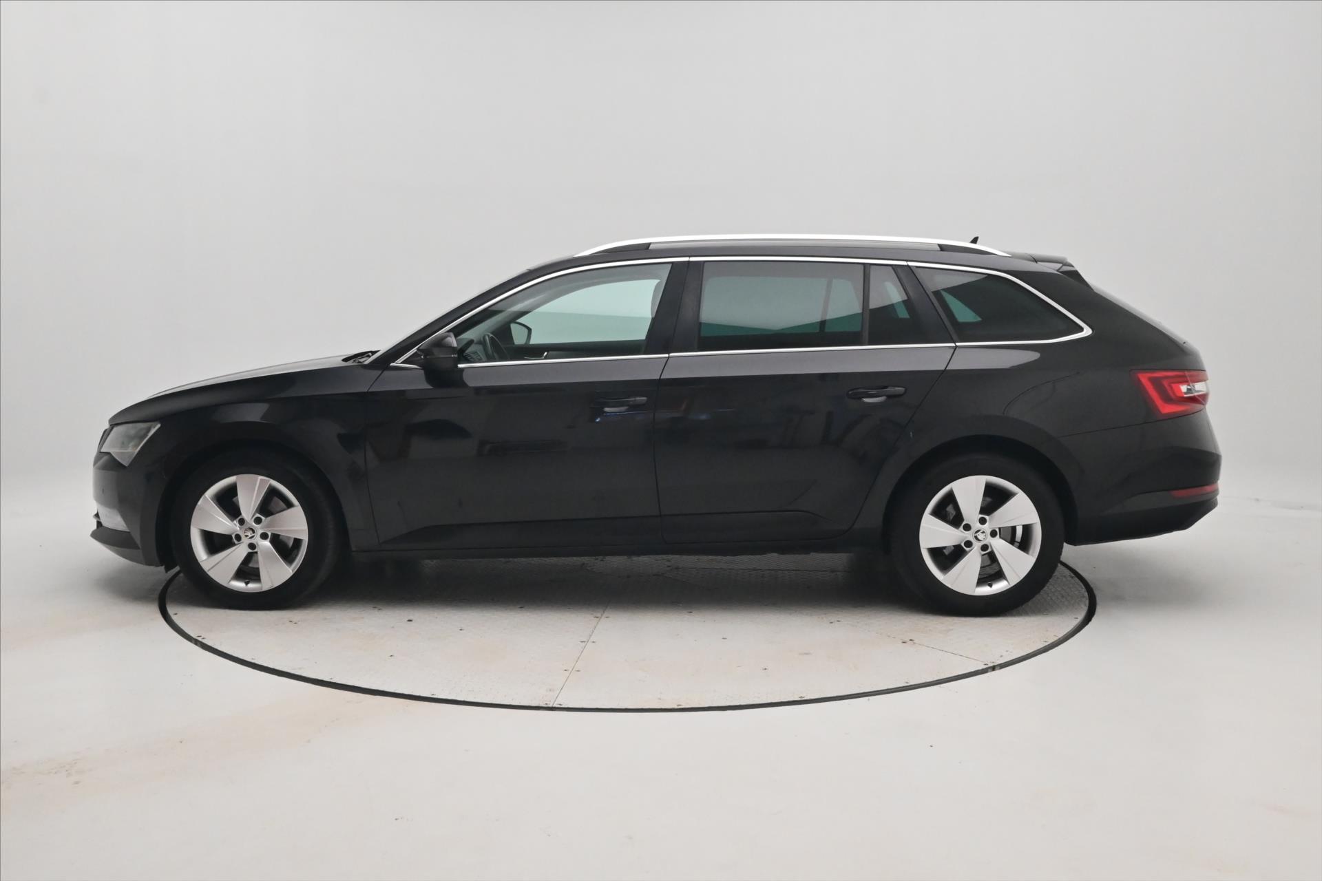 Hlavní fotografie vozu Škoda Superb 2,0 TDI 110kW STYLE DSG na ND (8)