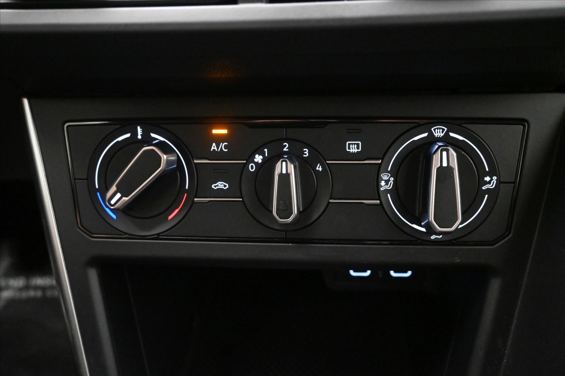 Main photo of the car Volkswagen Taigo 1.0 TSI 81kW DSG Life Warranty up to 5 years (21)