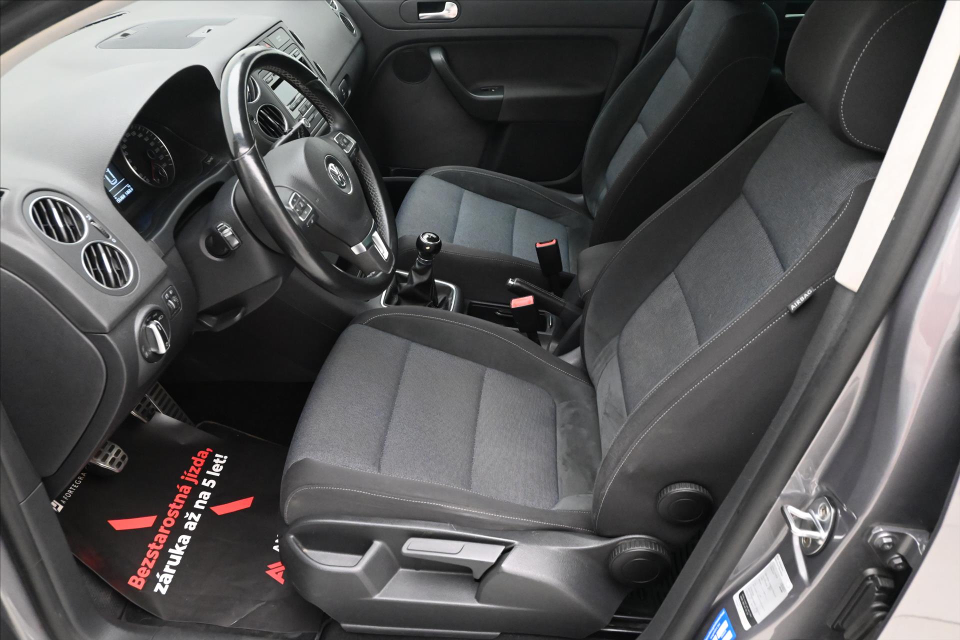 Hlavní fotografie vozu Volkswagen Golf Plus 1,6 TDI 77kW KLIMA Tažné (13)