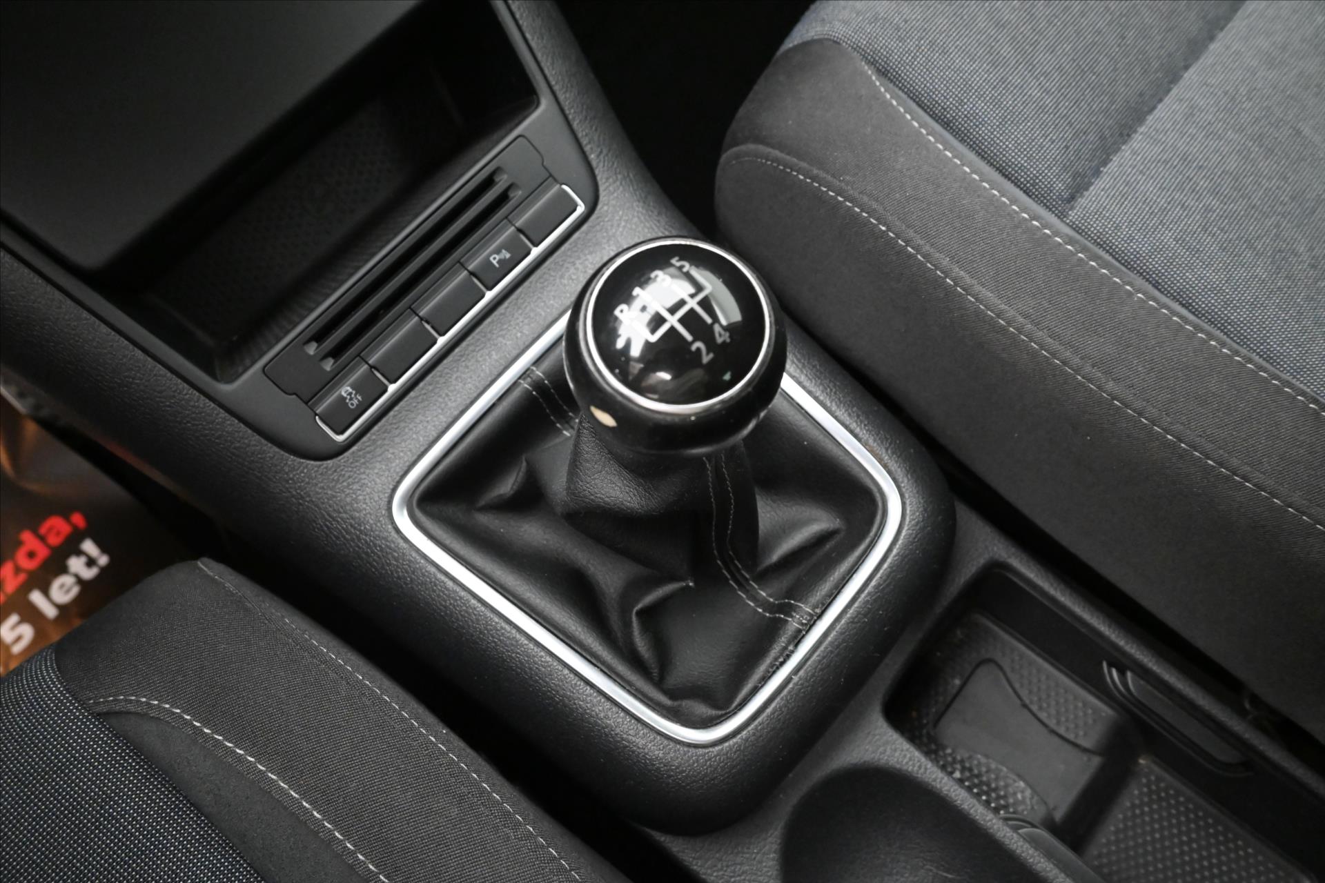 Hlavní fotografie vozu Volkswagen Golf Plus 1,6 TDI 77kW KLIMA Tažné (21)