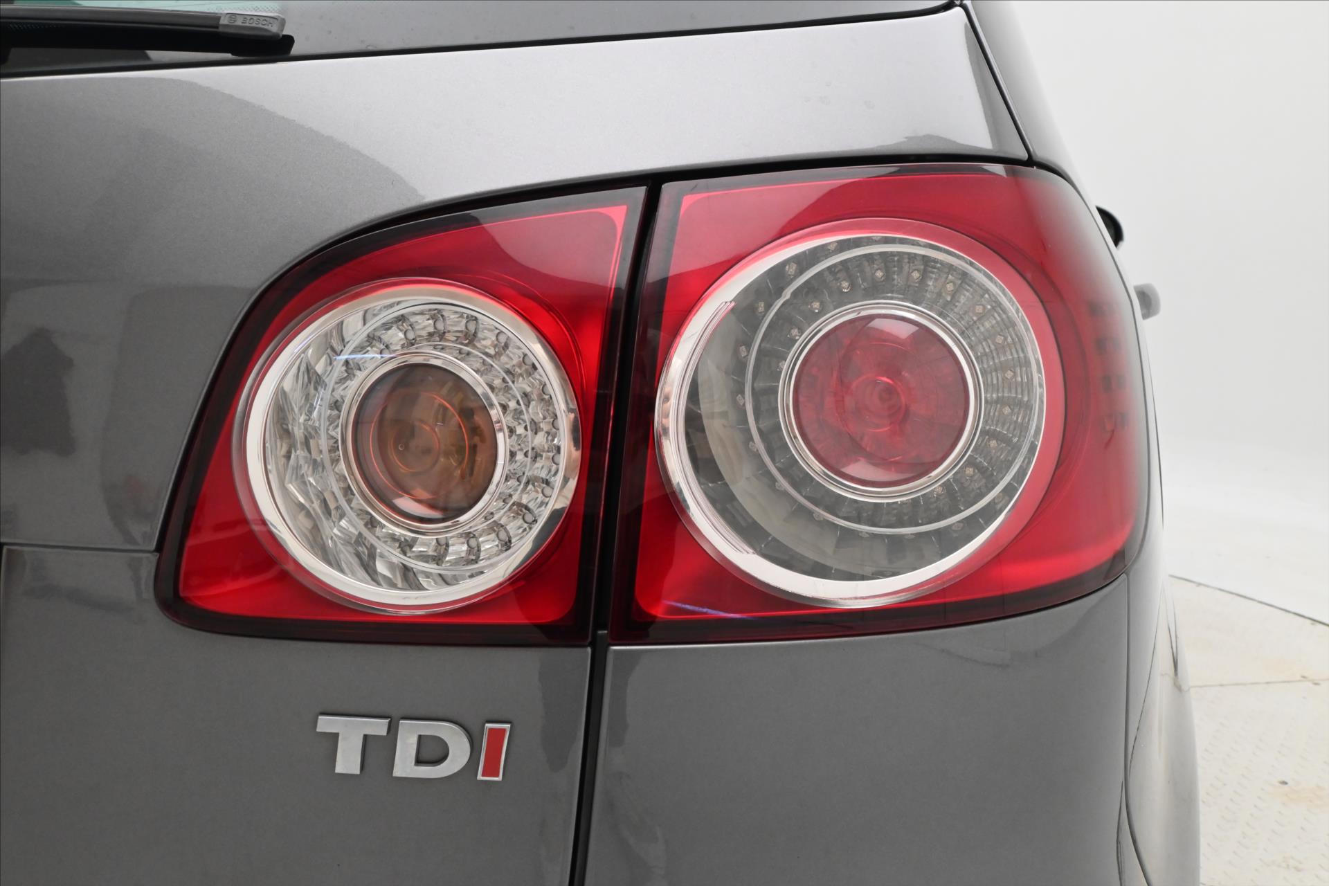 Hlavní fotografie vozu Volkswagen Golf Plus 1,6 TDI 77kW KLIMA Tažné (28)